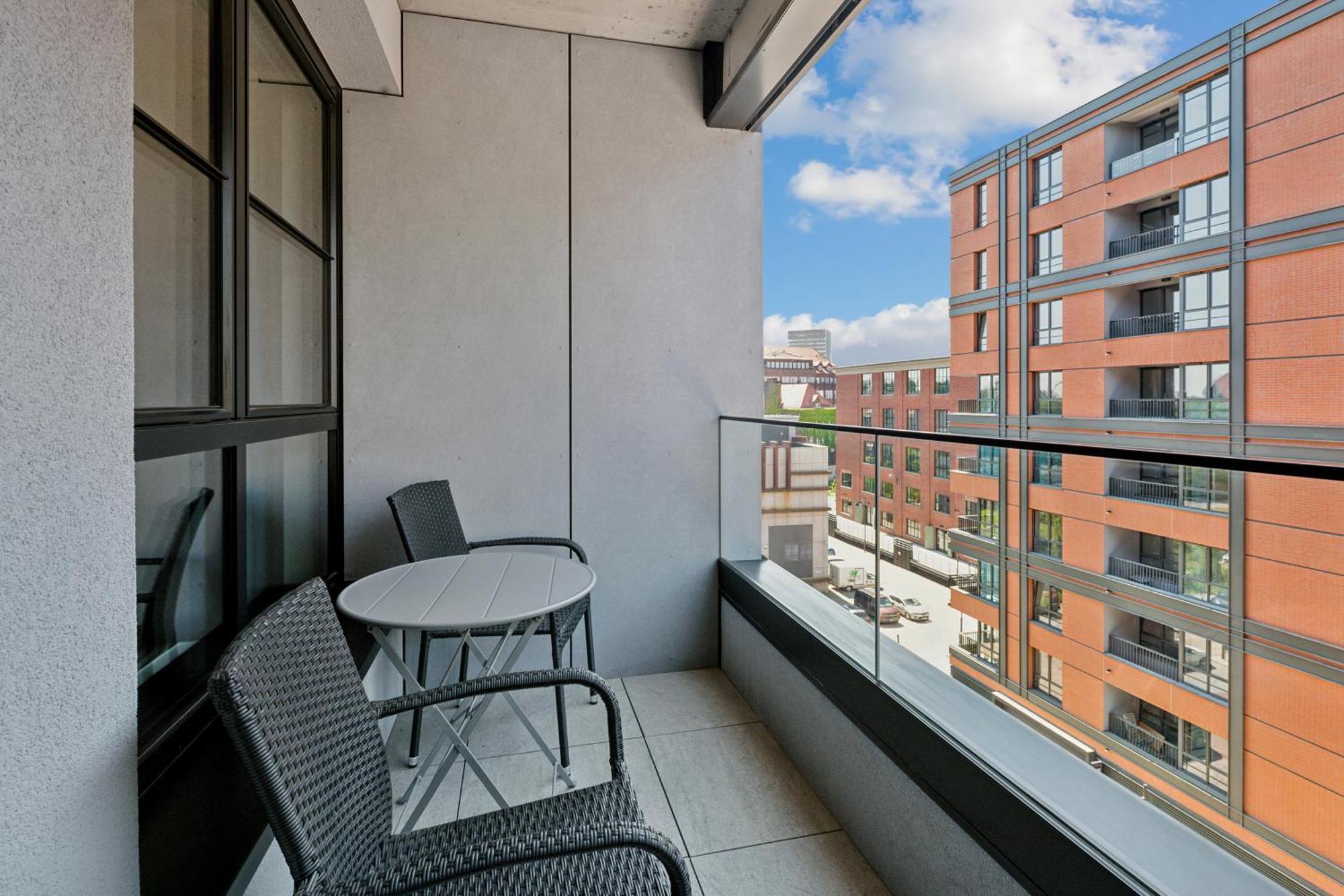 Apartment Doki Living By Blue Mandarin Parking & Foodhall