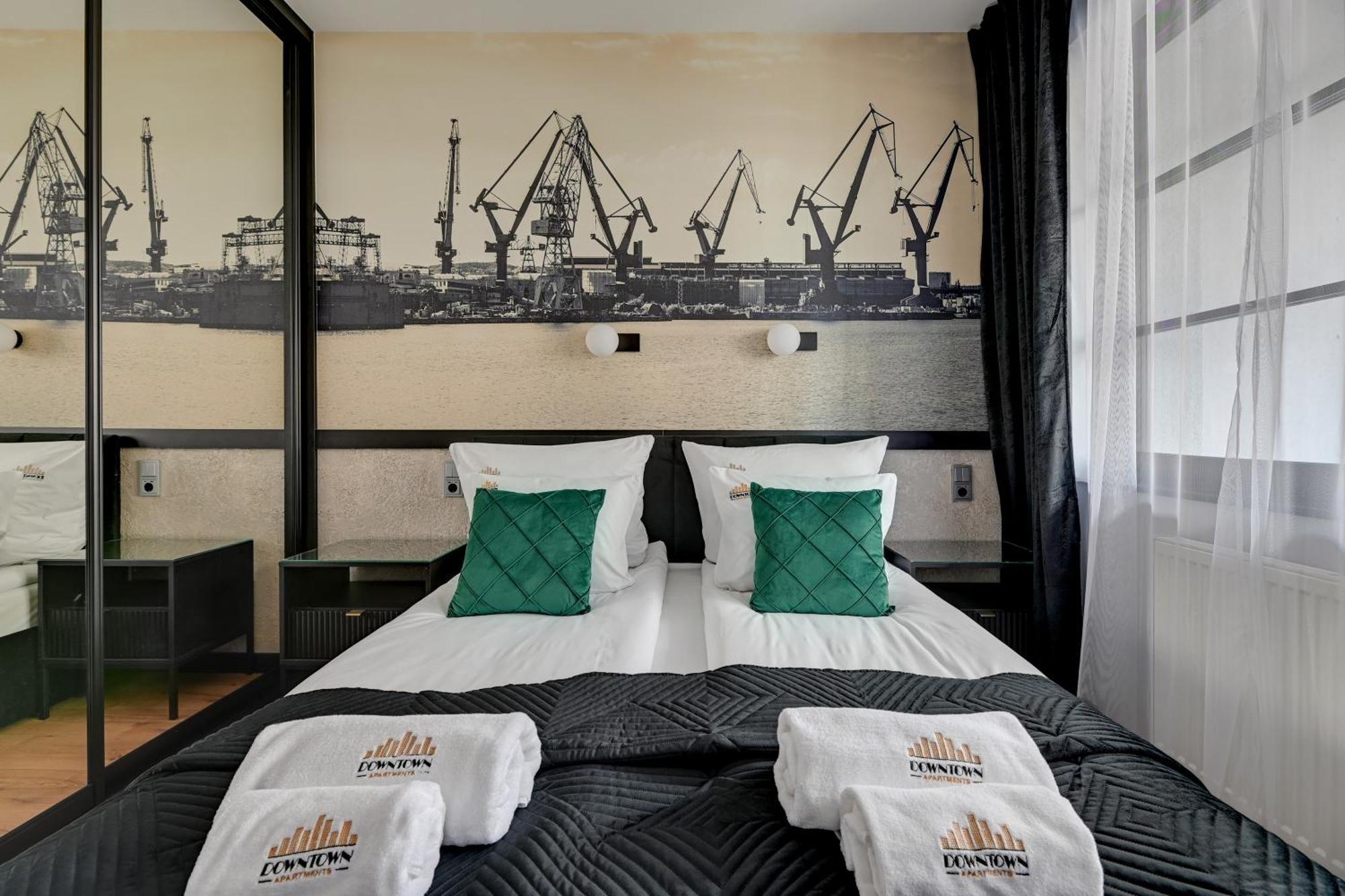 Doki Living - Foodhall & Parking By Downtown Apartment Gdansk