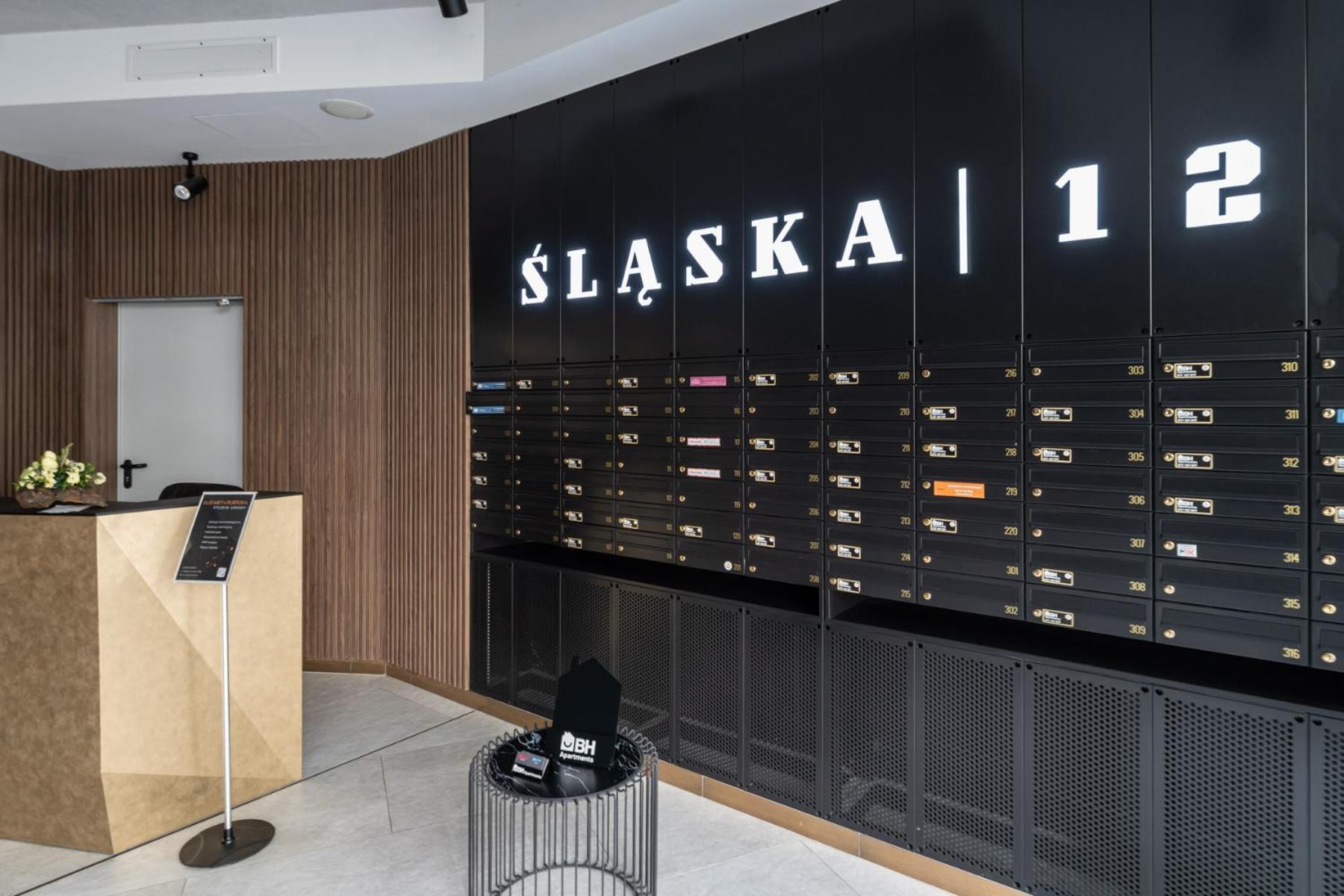 Slaska 12 *