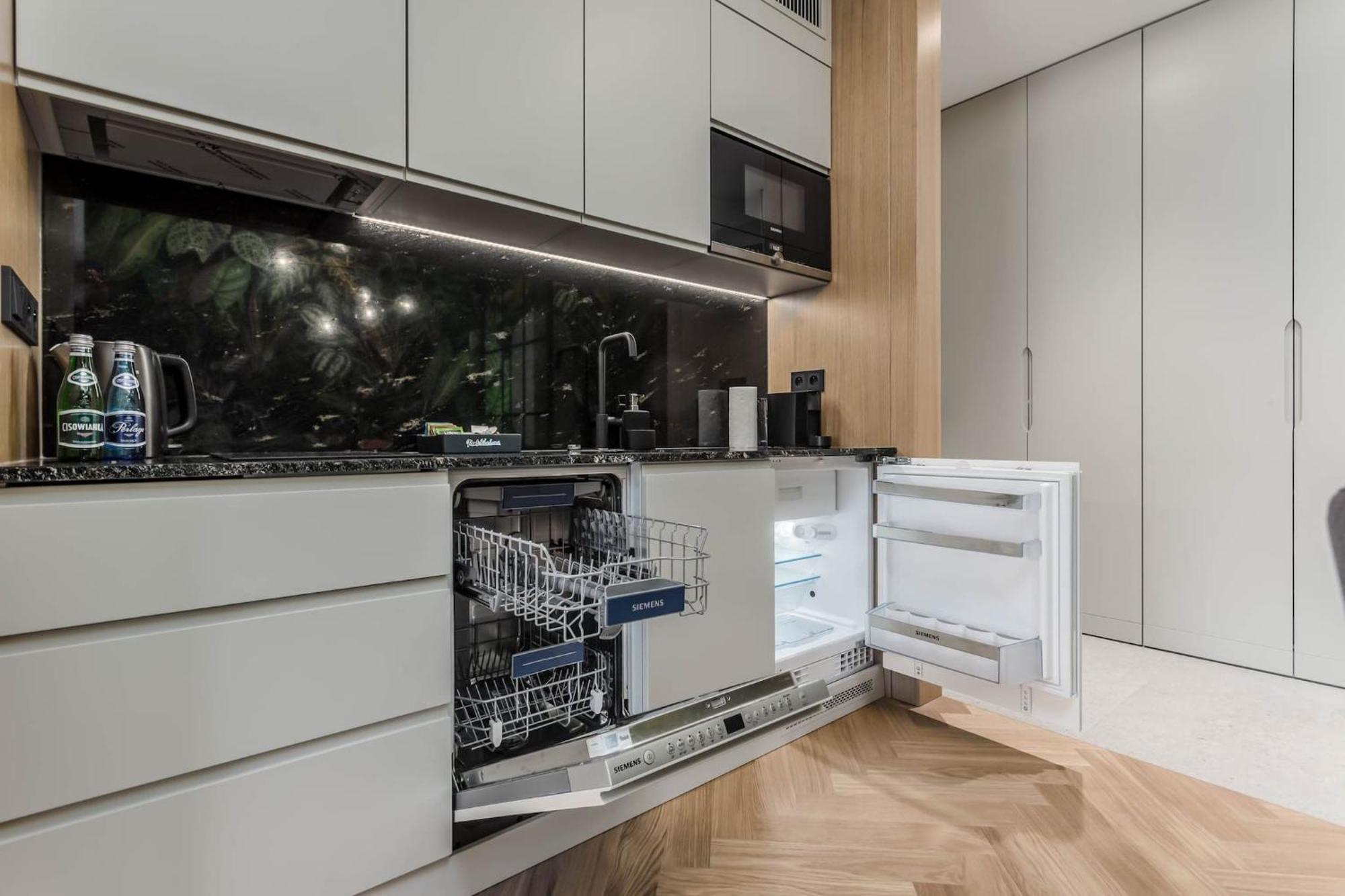 Deo Plaza - W Sercu Gdanska By Rent Like Huoneisto *