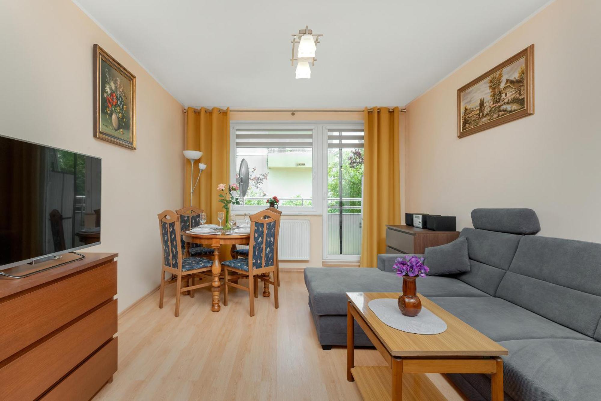 Apartment Przytulny Apartament Z Balkonem By Renters