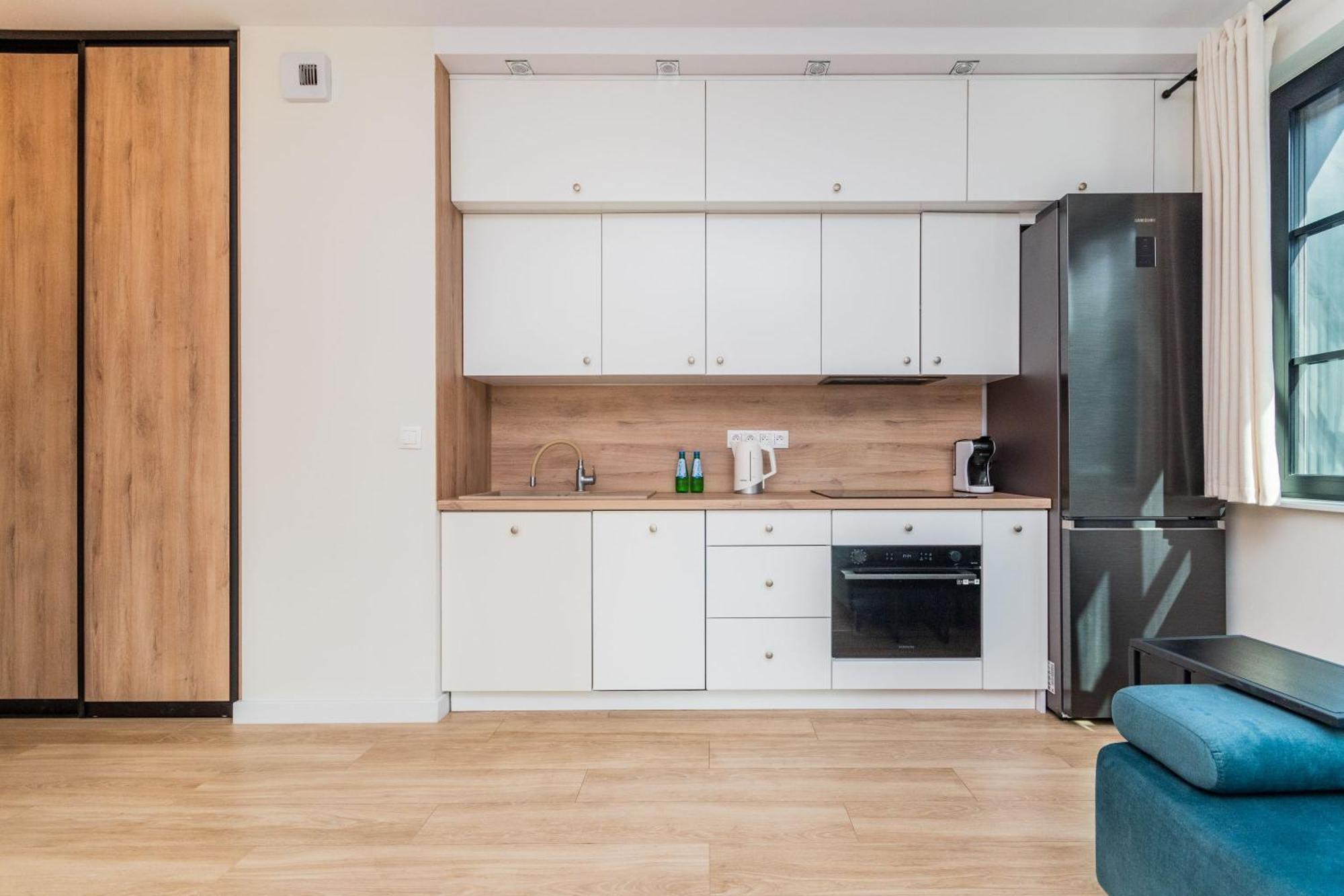 Grand - Doki Living & Foodhall Apartament *