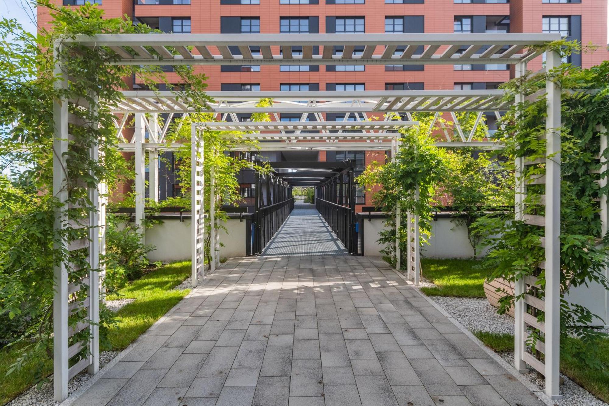 Grand - Doki Living & Foodhall