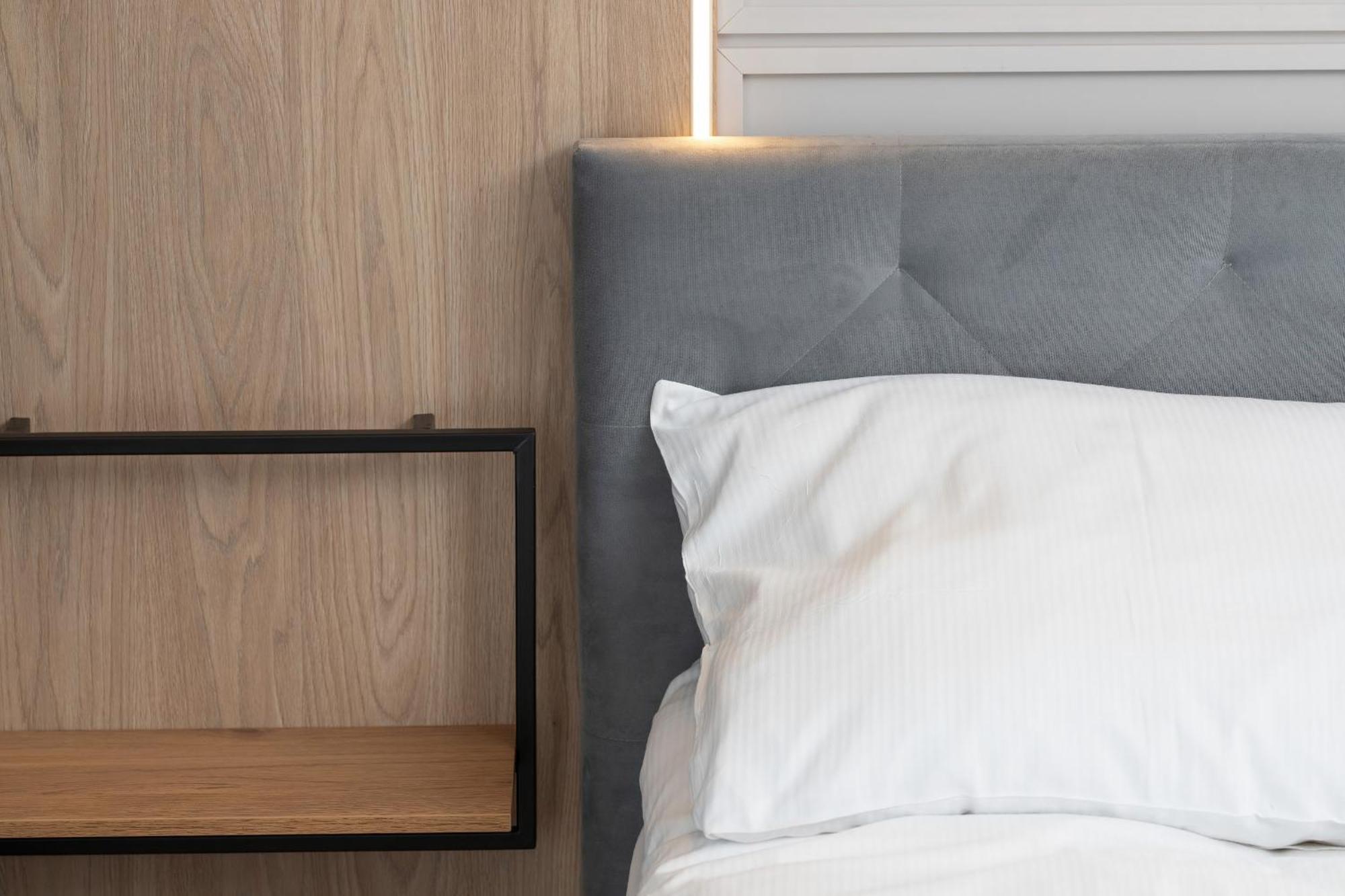 Elegant For 2 People In By Renters *