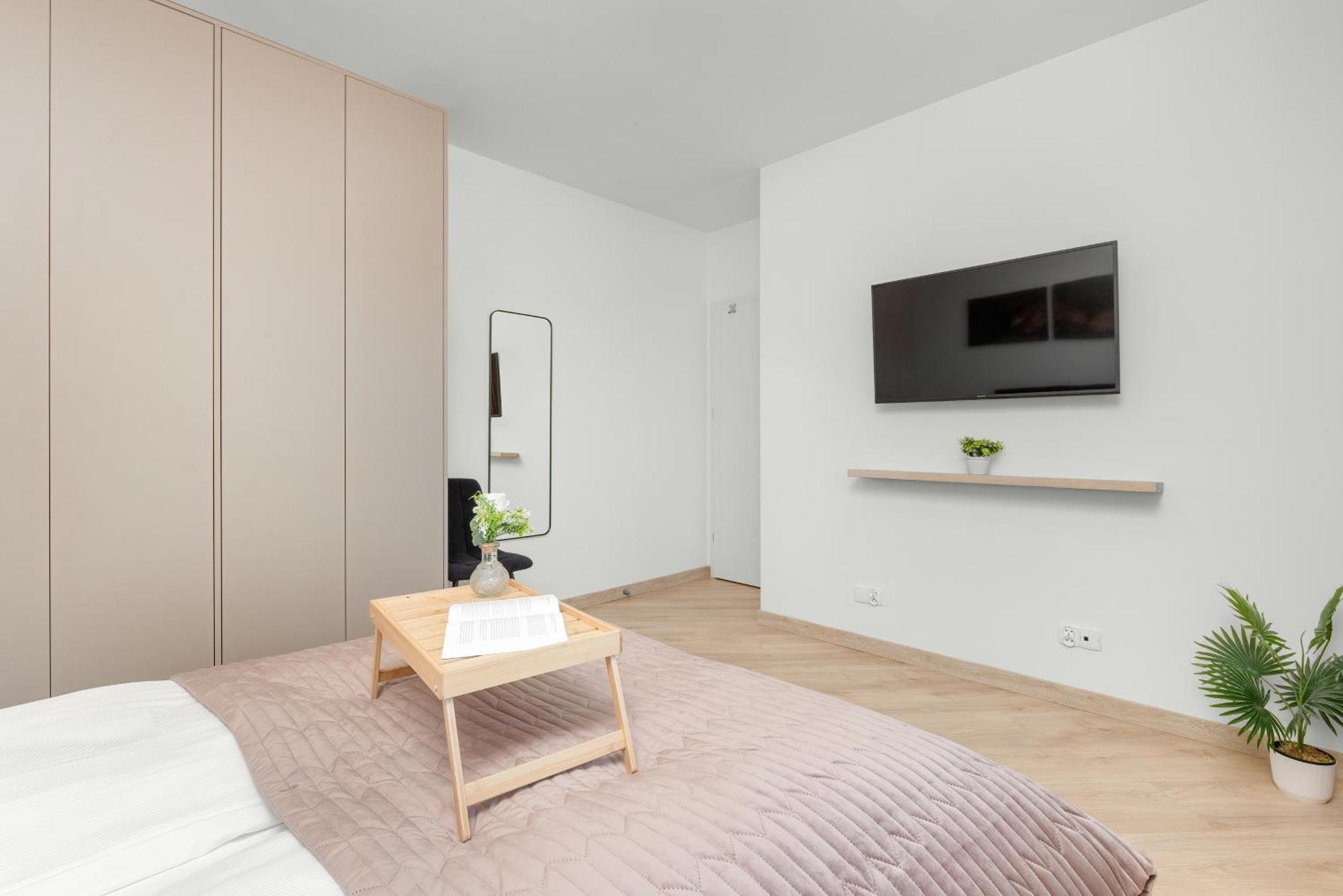 Apartment Luksusowy Z 4 Sypialniami, Klimatyzacja I Biurkiem W Gdansku By Renters *