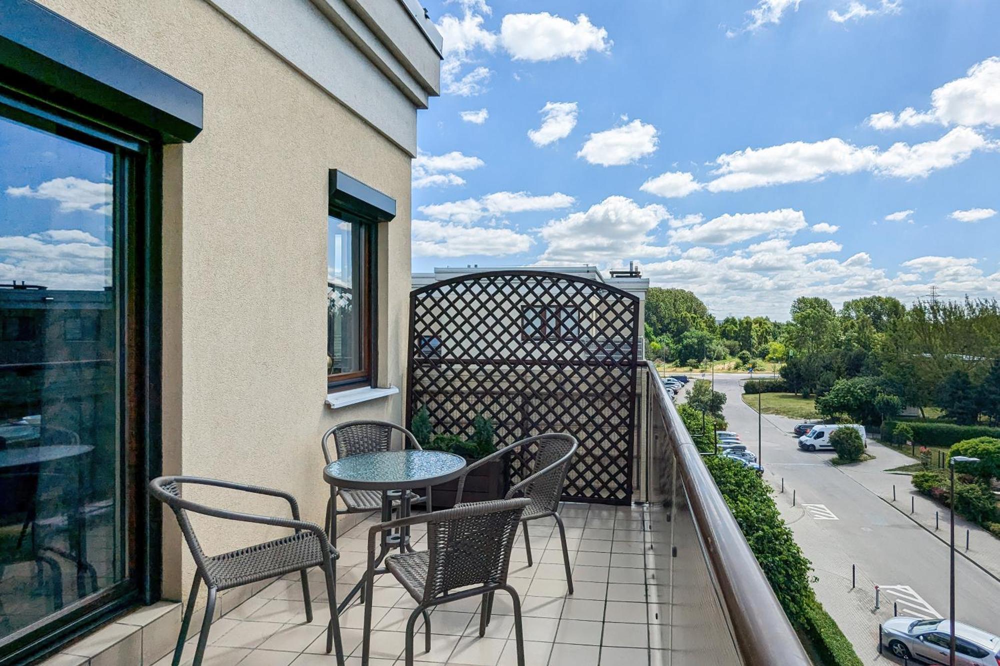 Apartment Luksusowy Z 4 Sypialniami, Klimatyzacja I Biurkiem W Gdansku By Renters Gdansk