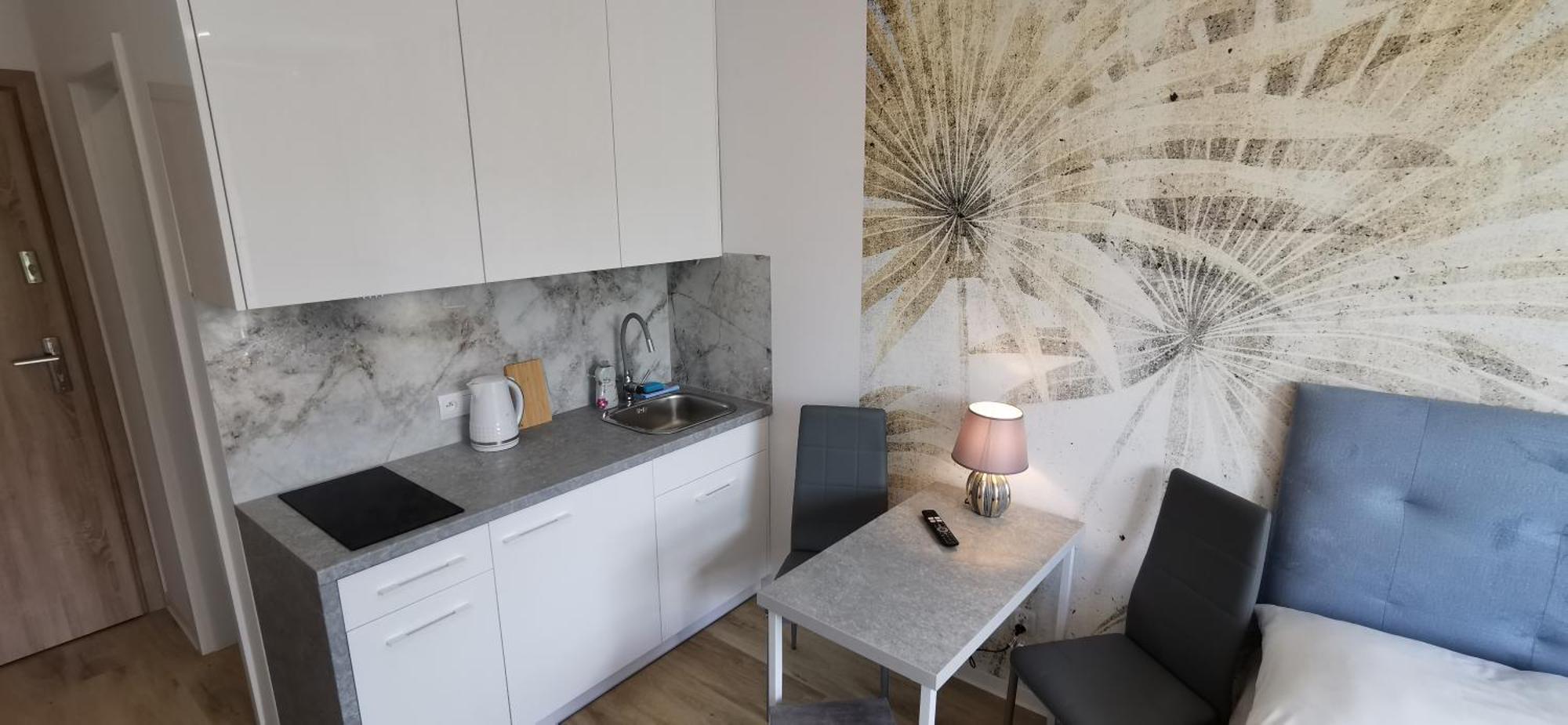 Flou 81, Parking & 700m Plaza Gdansk
