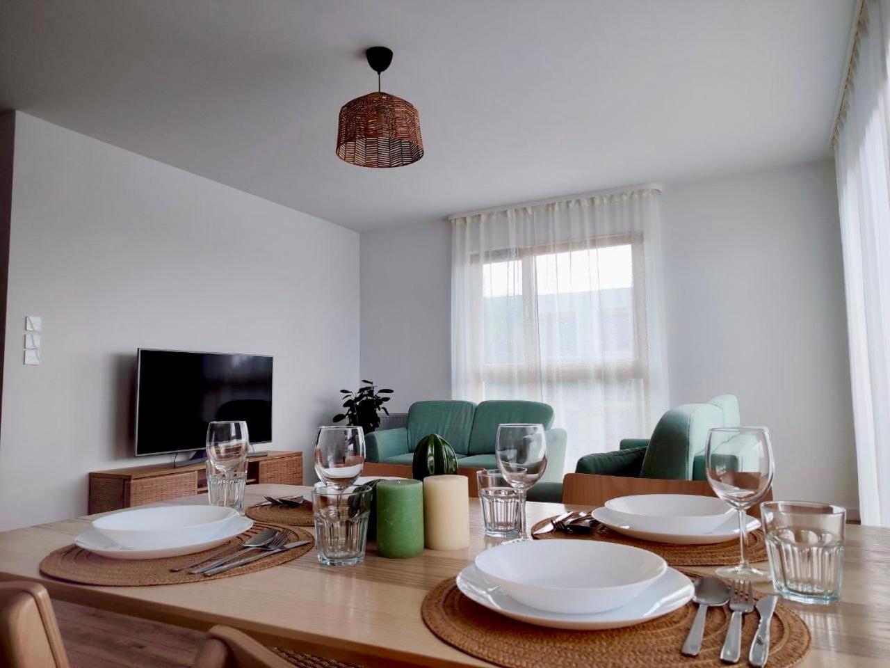 Apartment Near The Sea