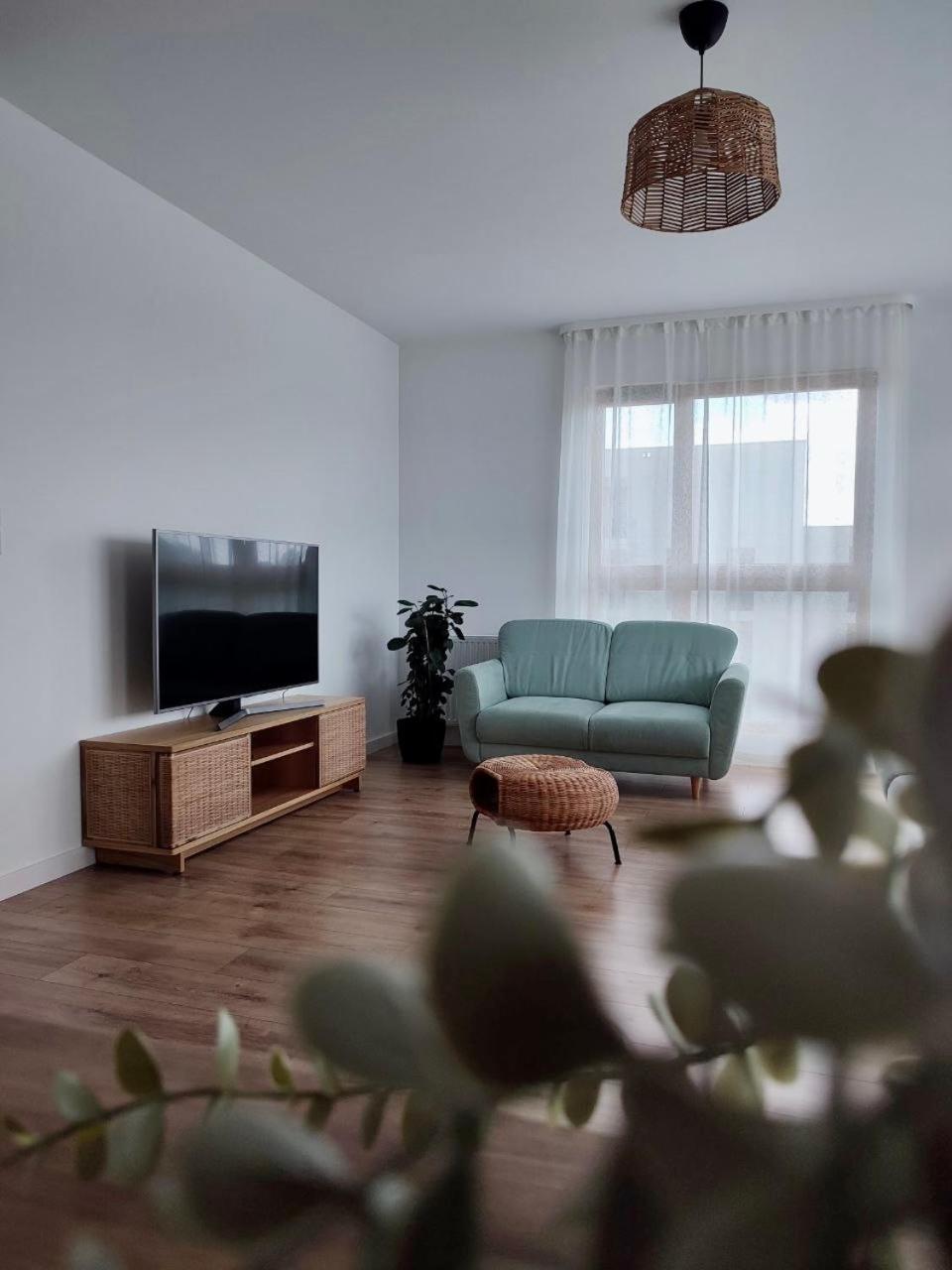 Apartment Near The Sea