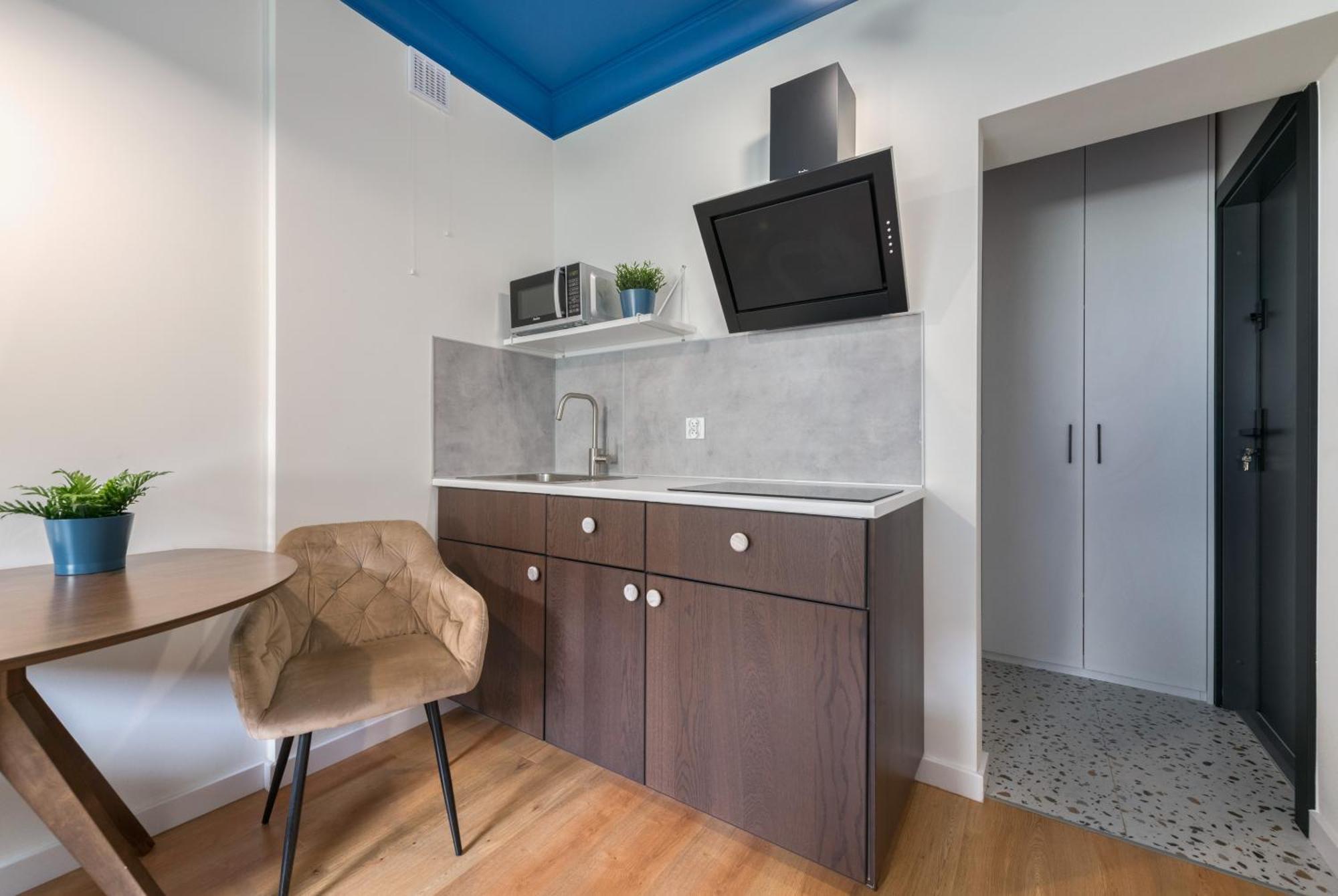 Apartment 3 - Island *