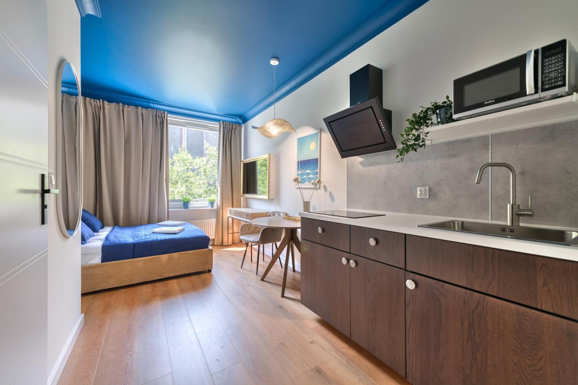 Apartment 3 - Island *
