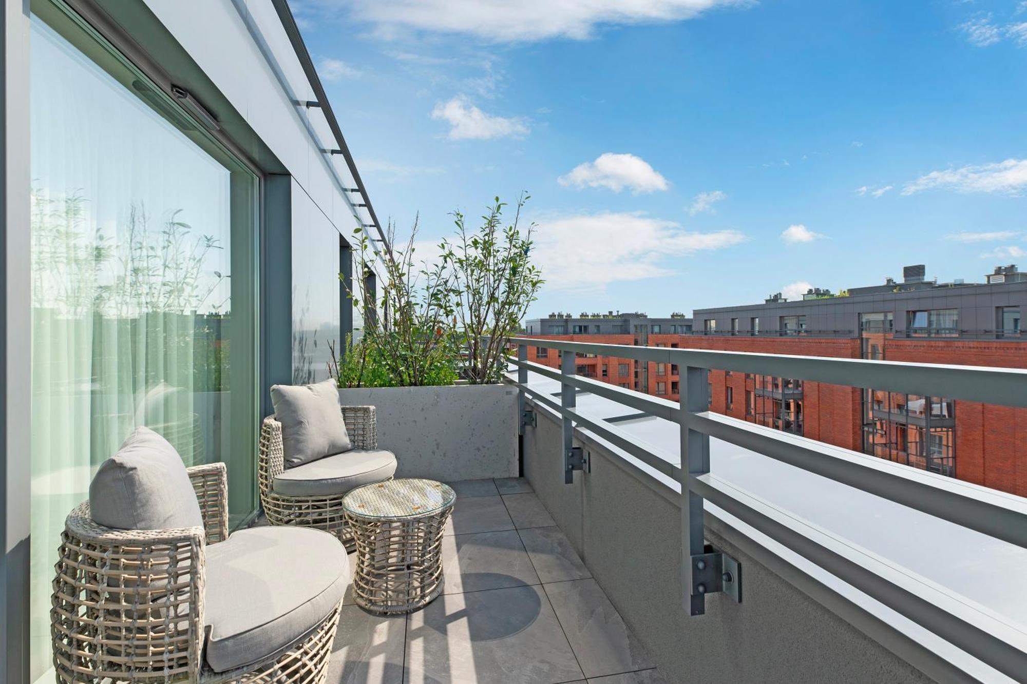 Scala Center Premium With Parking By Lion Apartment