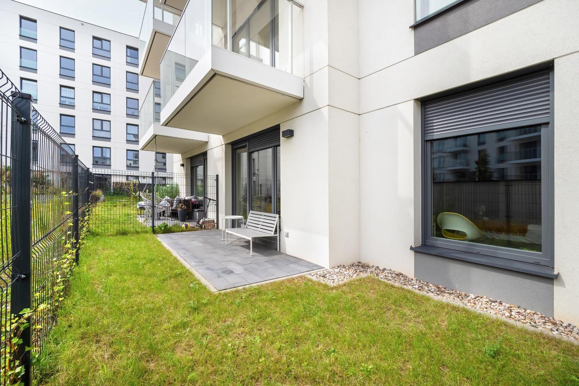 Sea And Stadium In Good Design With Parking & Garden By Rent Like
