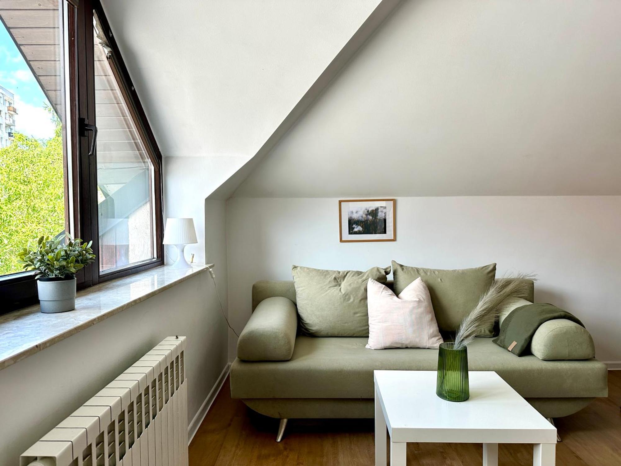 Studio Lesne 1-5 *