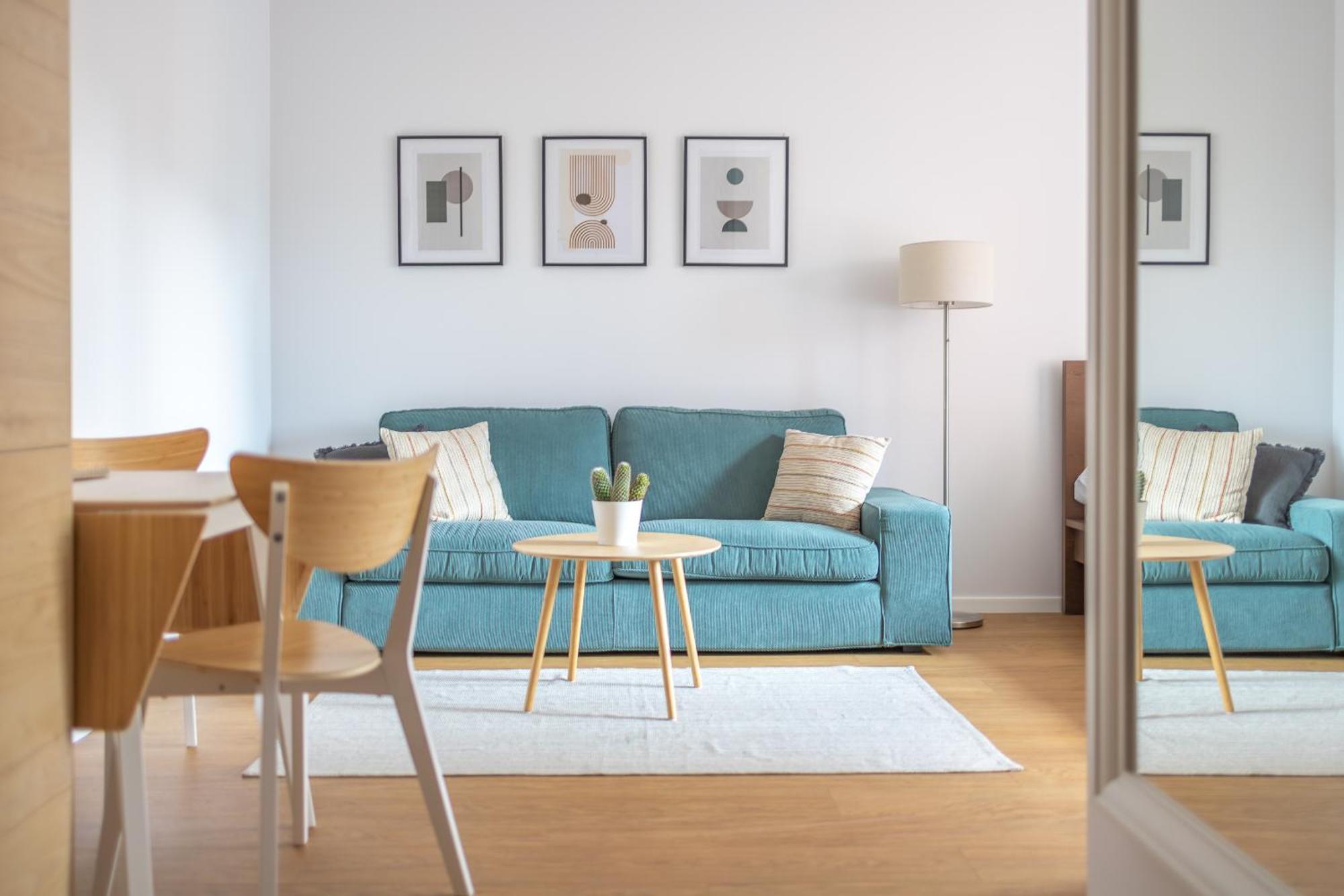 Glow Apartments, Slaska 12 *