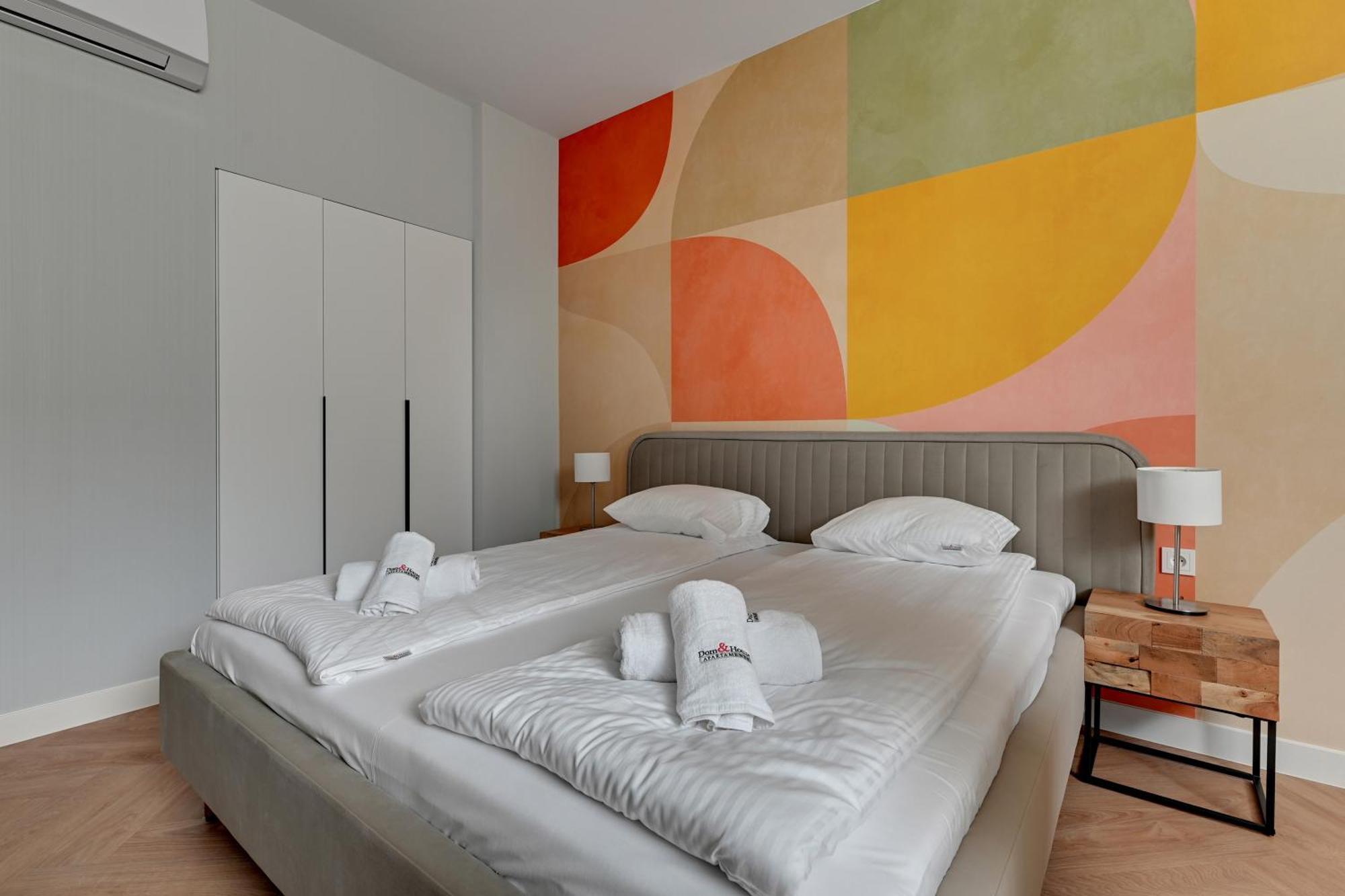 Retro Boutique By Dom & House *