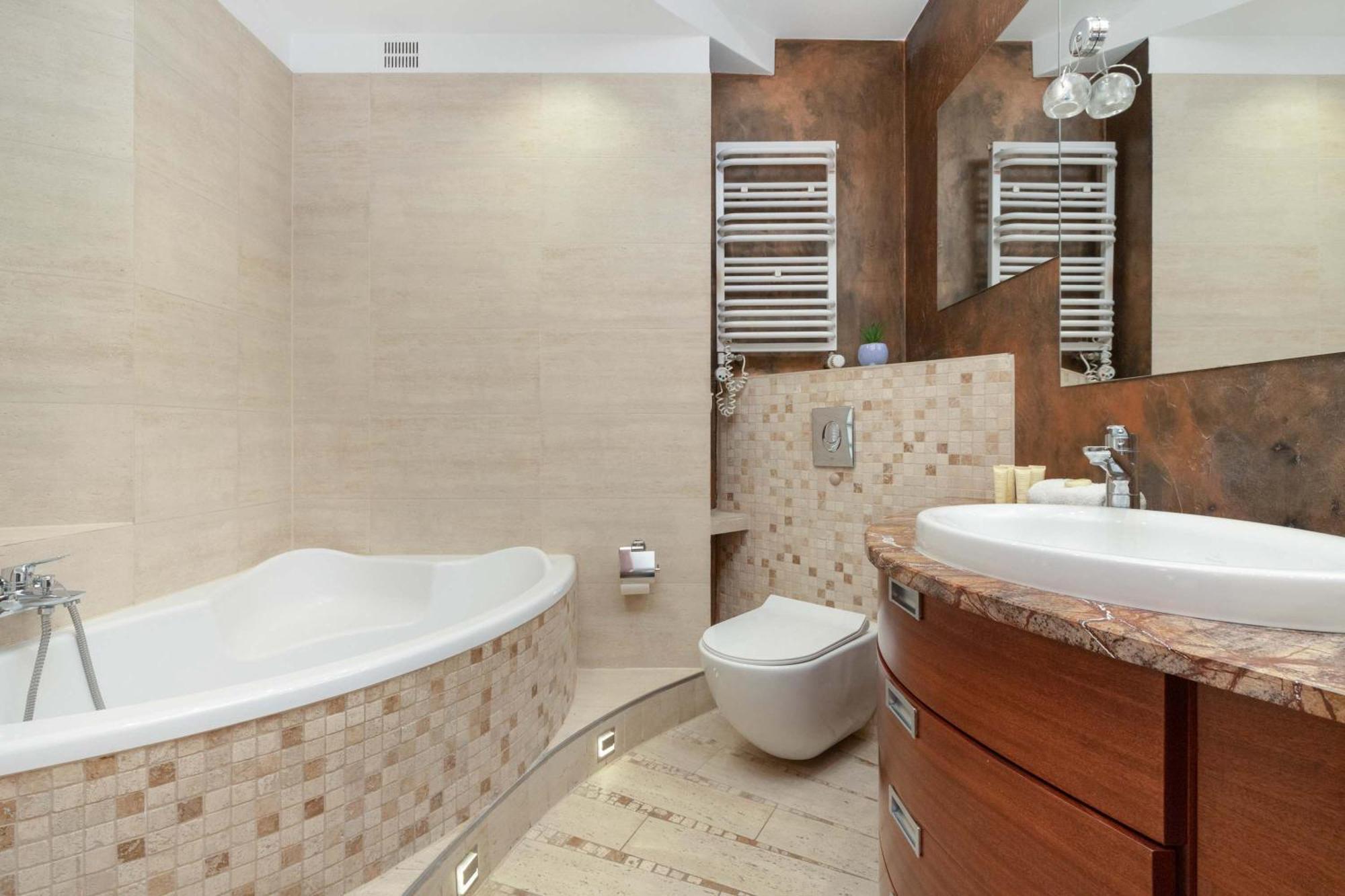 Apartament Close To The By Renters