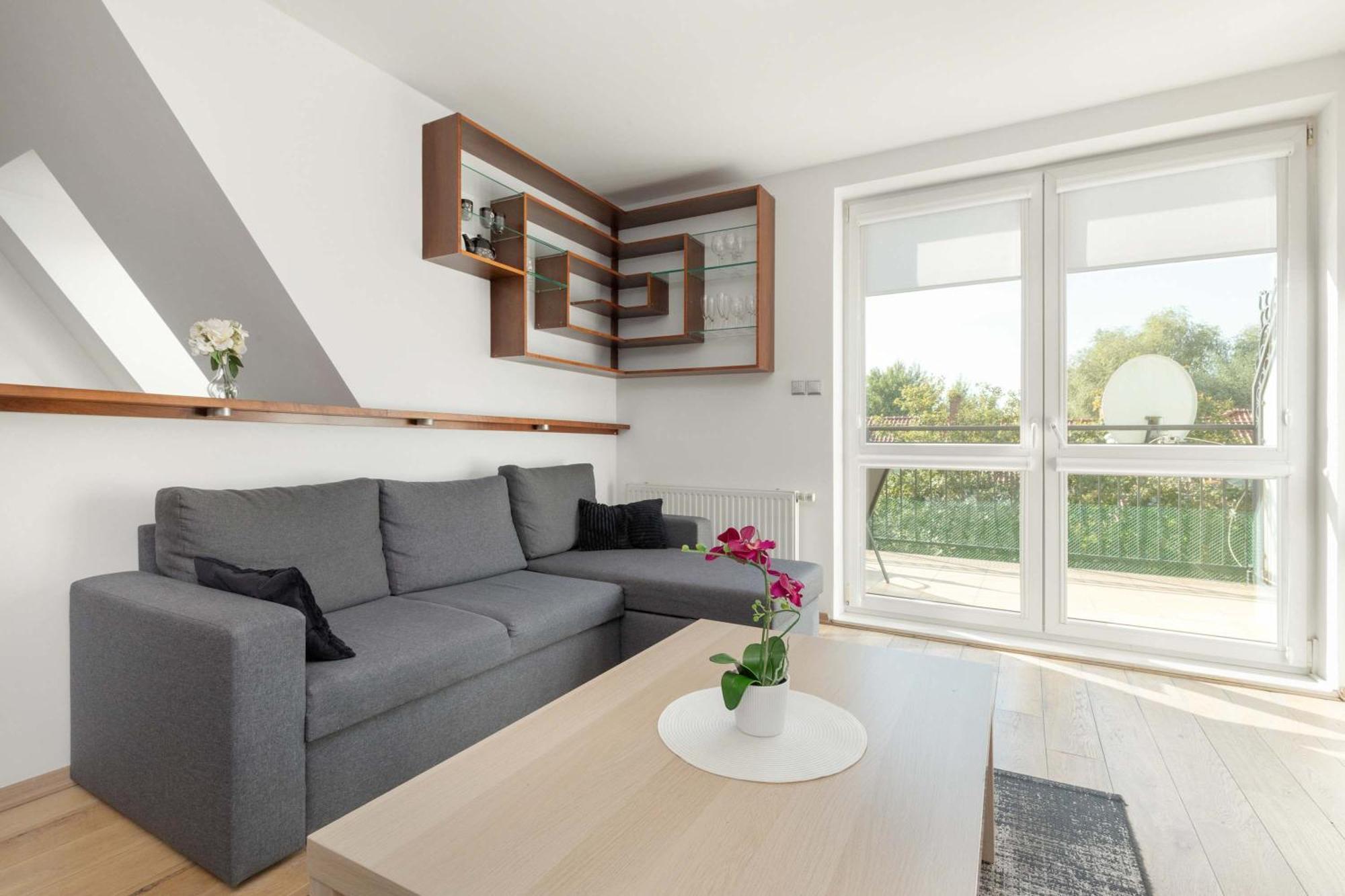 Close To The By Renters Apartament *