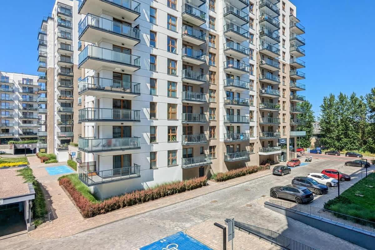 Klimatyzowany Apartament Z Parkingiem By Rent Like *