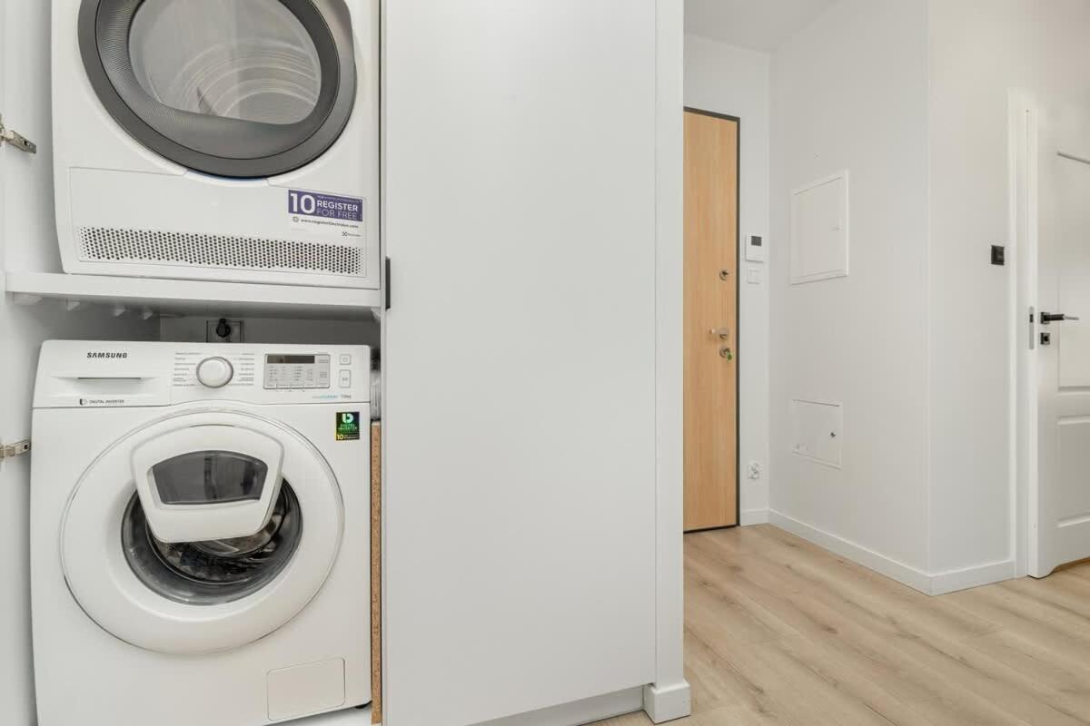 Klimatyzowany Apartament Z Parkingiem By Rent Like Apartment *