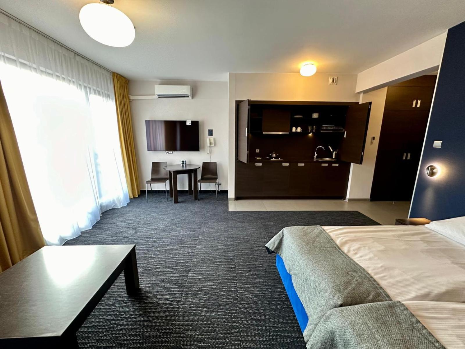 Golden Tulip 4*