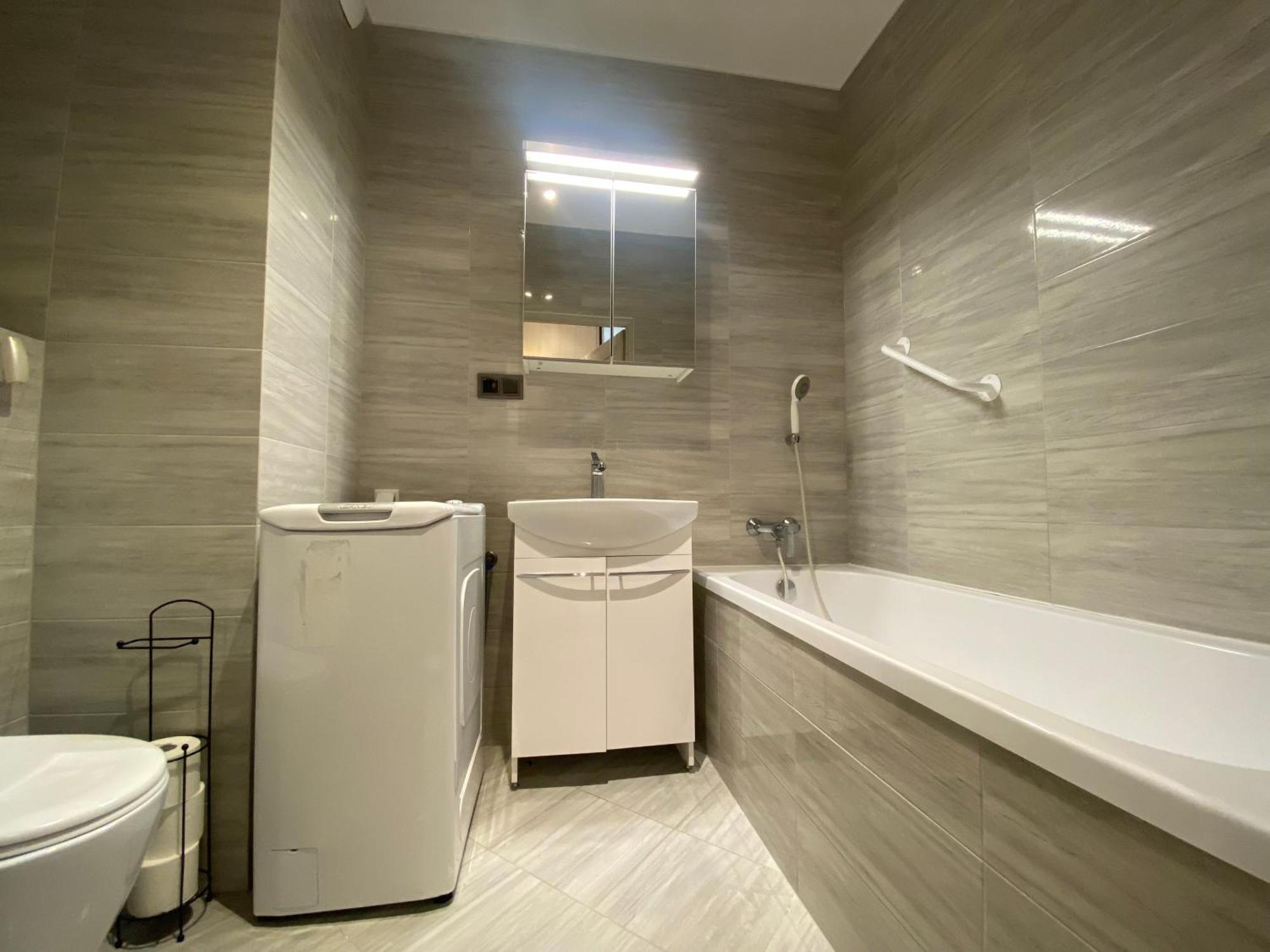 Ann Eesy Apartment *