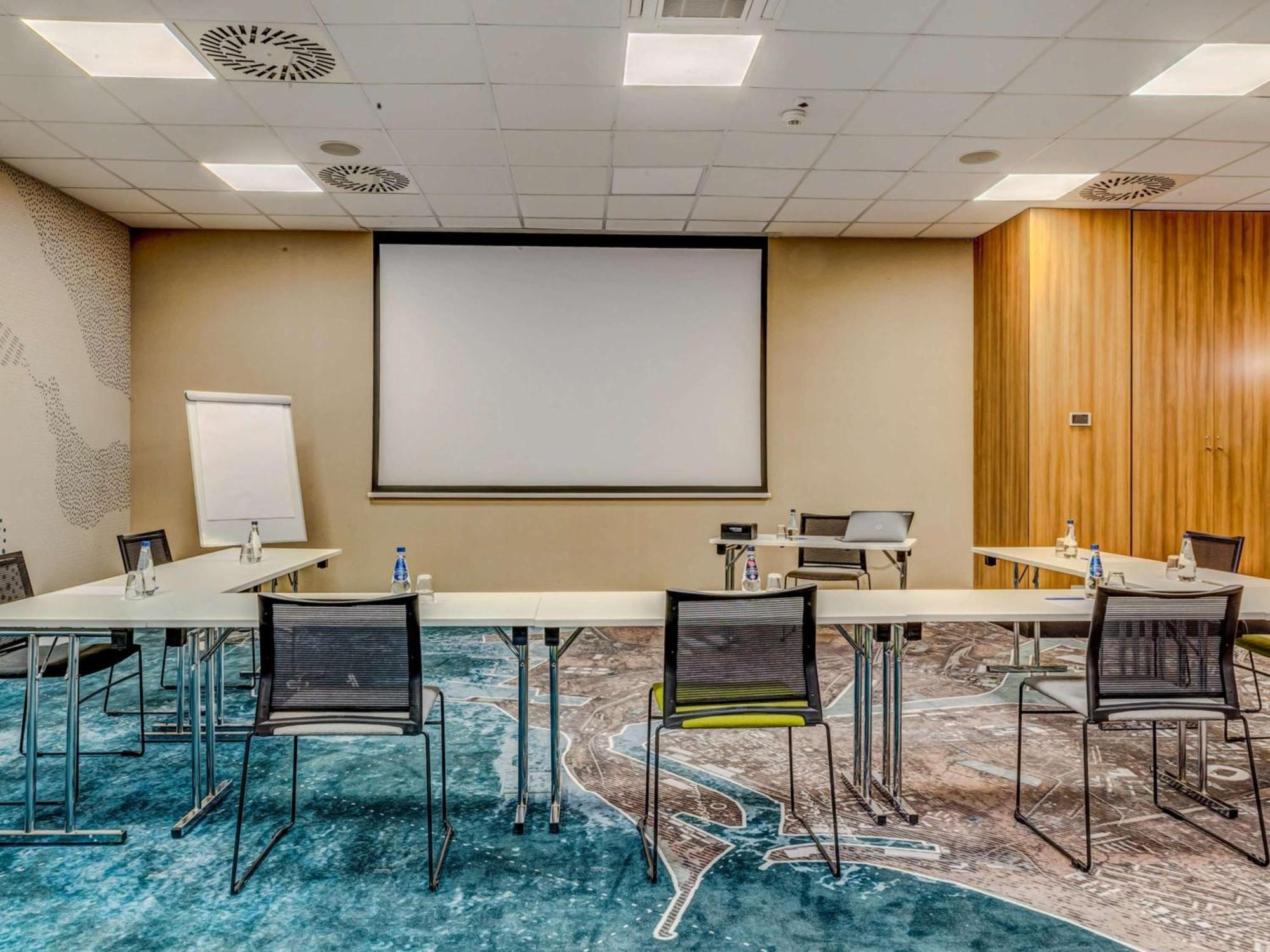 Hotel Novotel Marina 3*