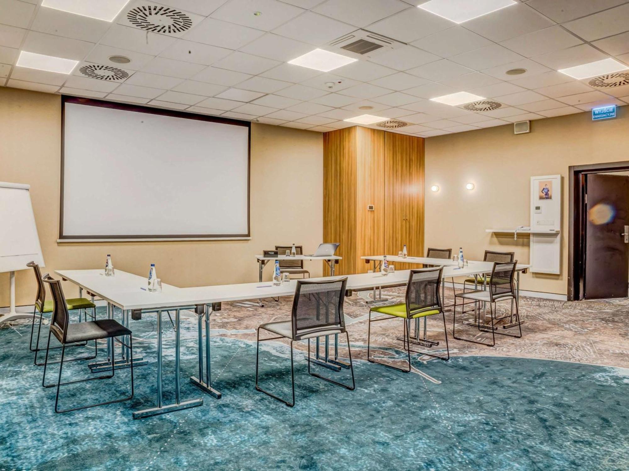 Novotel Marina Hotel 3*