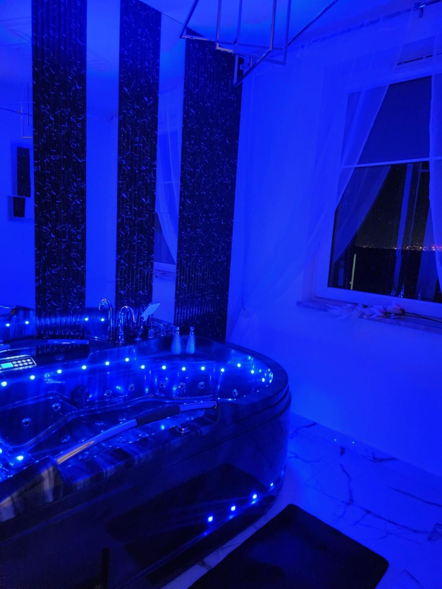 Apartamento By The Sea - Prestige With A Luxurious Jacuzzi, Sauna And An Exclusive Massage Chair Available In One Of The Apartments! Gdańsk