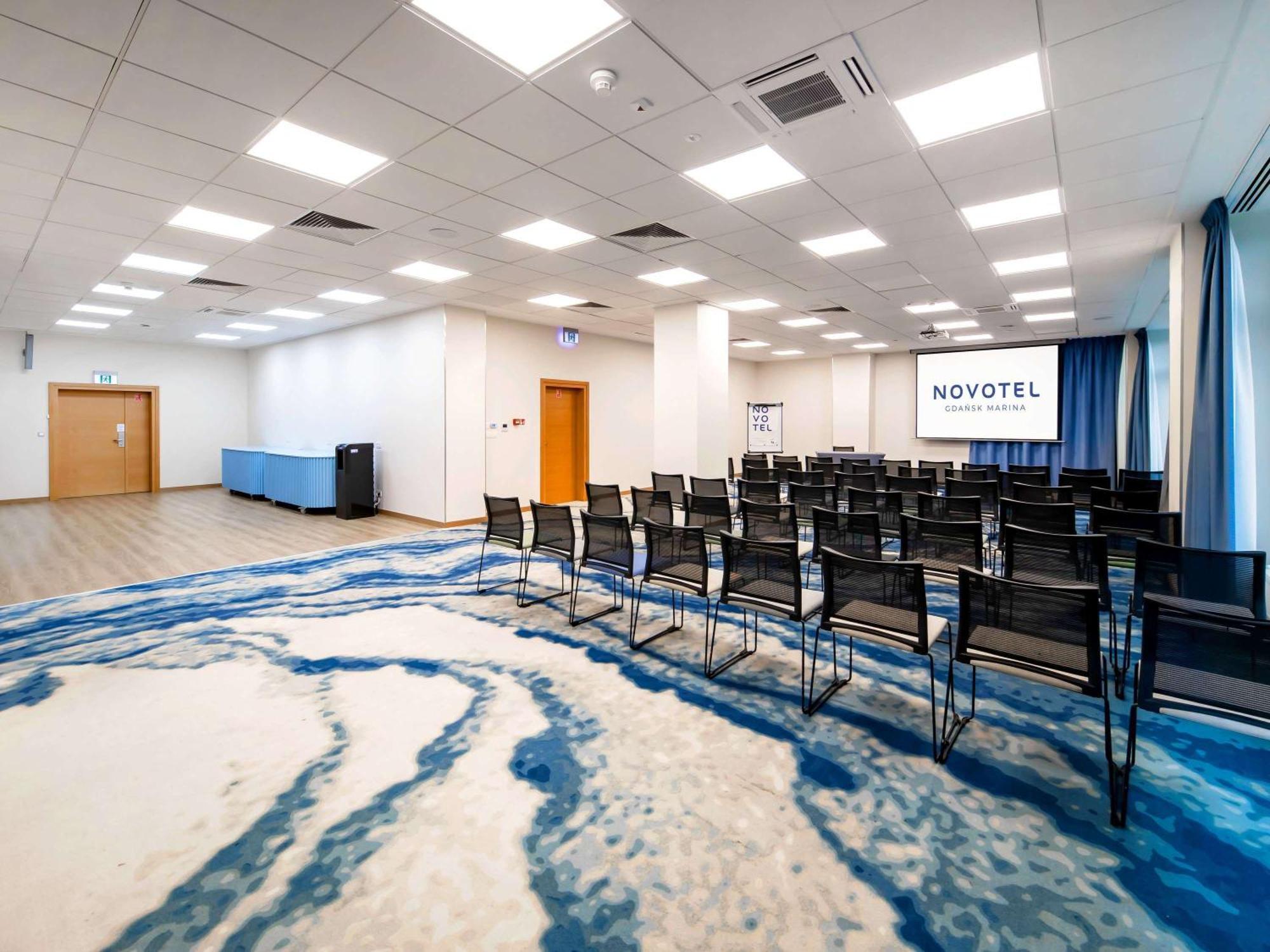 Novotel Marina Hotel 3*