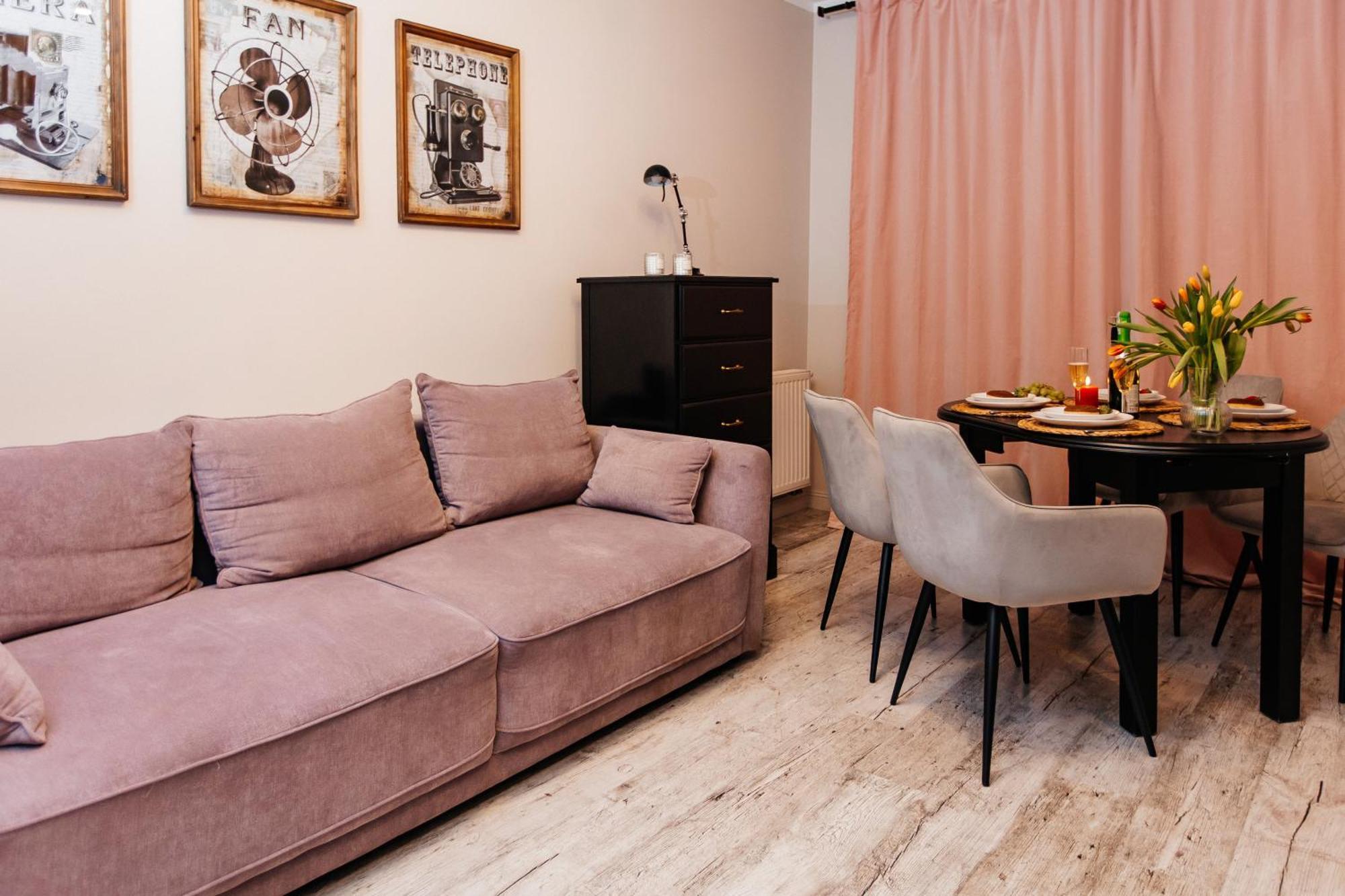 Maya's Flats & 59 - Milosci Apartment *