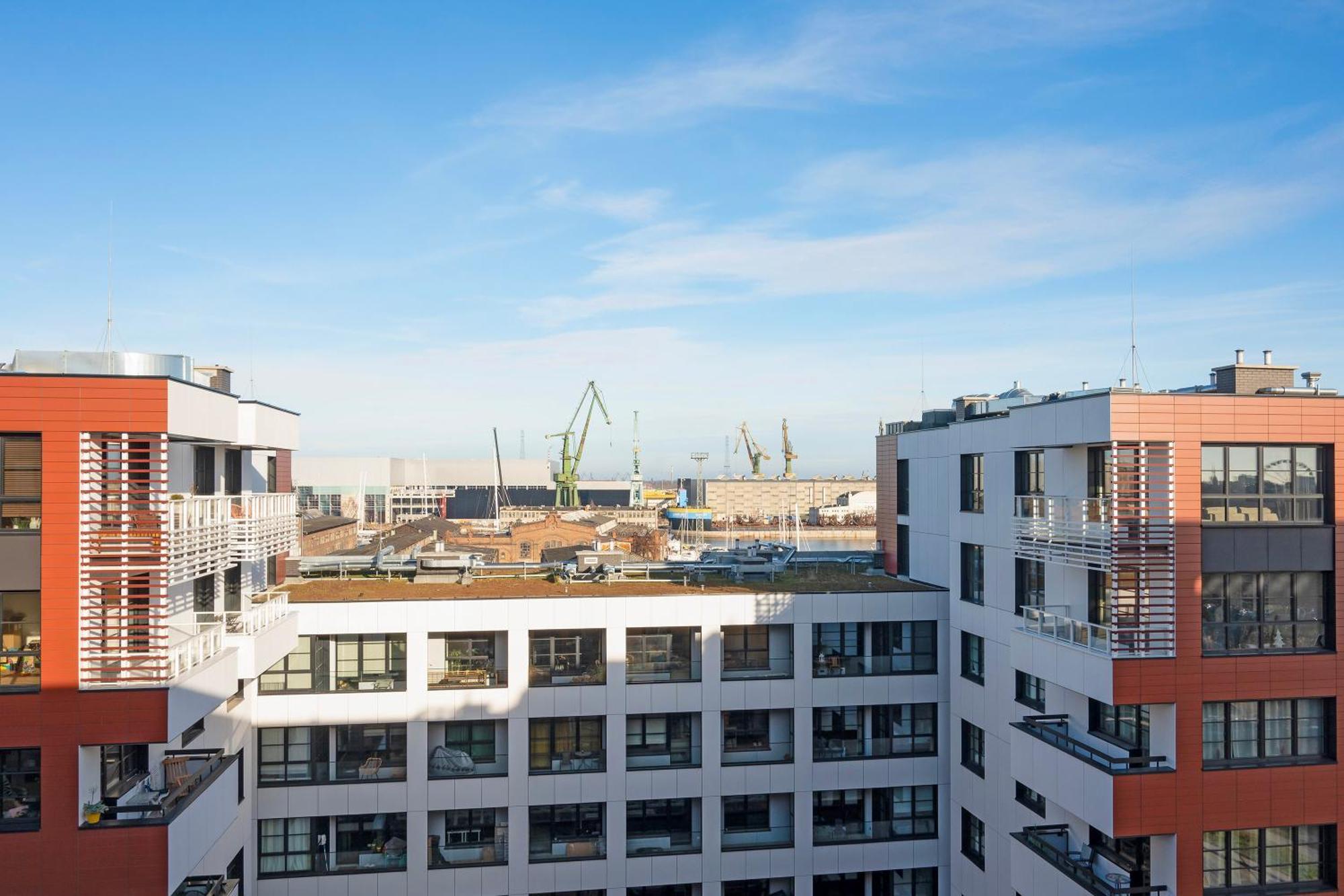 Doki Living - Foodhall & Parking By Downtown