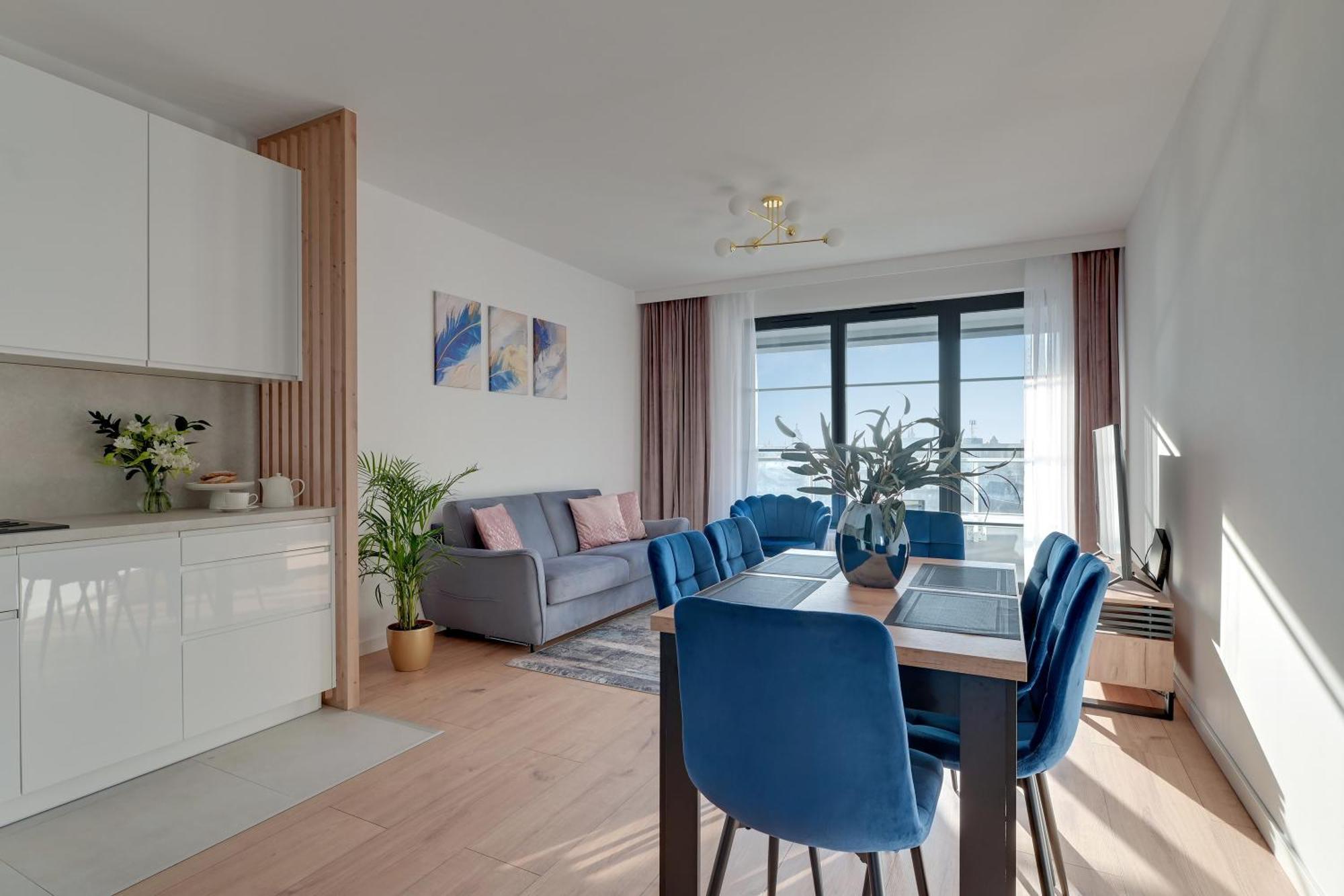 Doki Living - Foodhall & Parking By Downtown Gdansk
