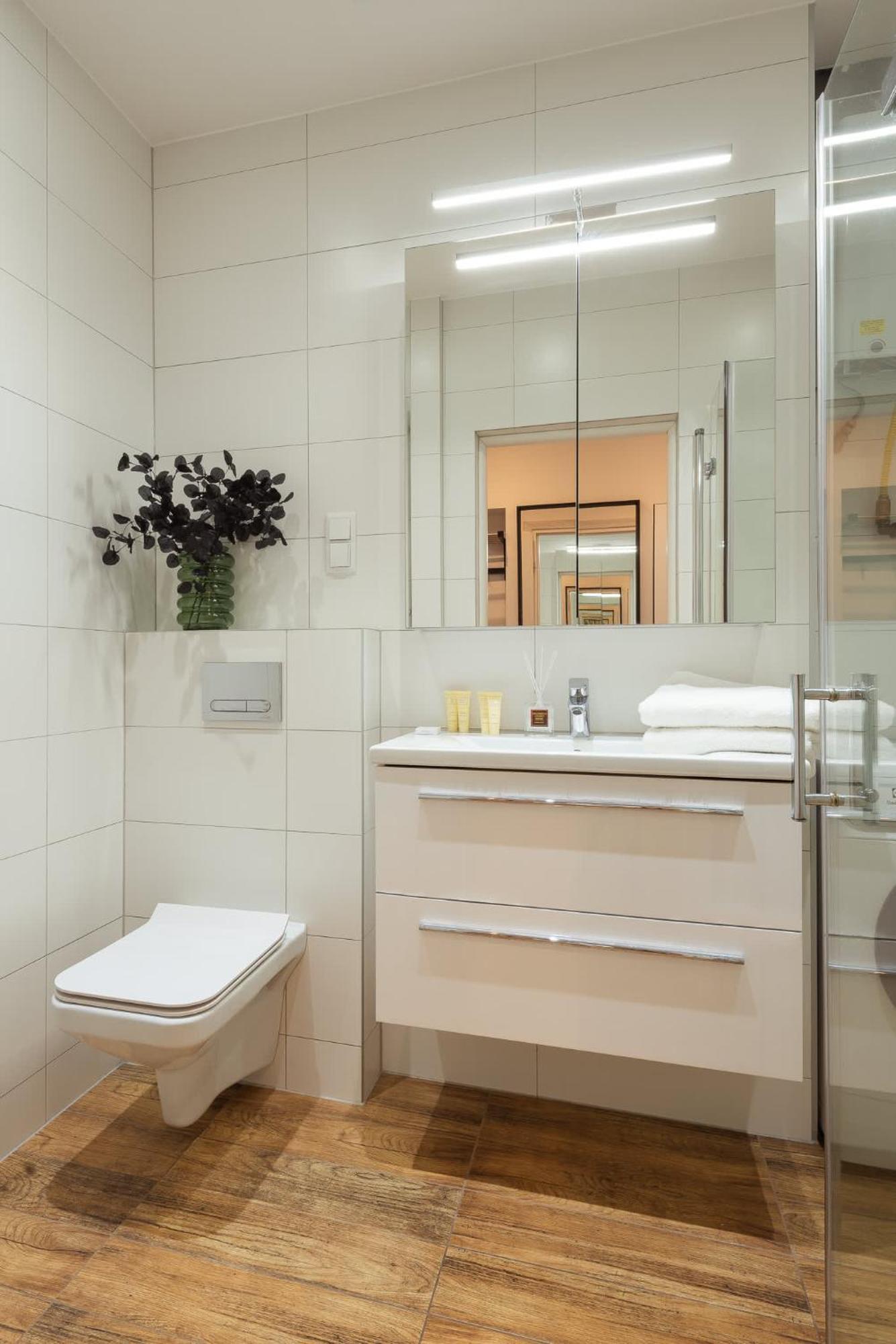 Apartment Cozy With Balcony Near Old Town By Rent Like Gdansk