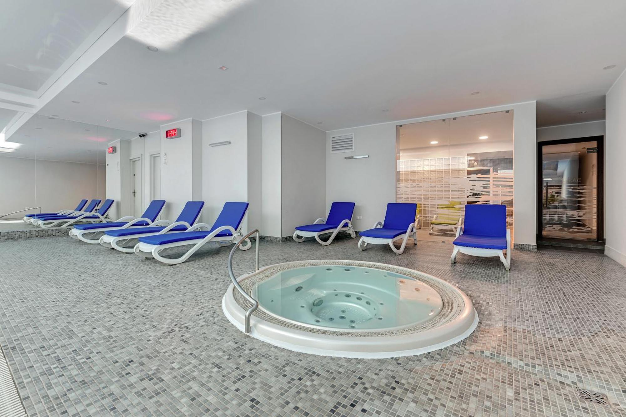 Dom & House - Old Town Waterlane Apartment *