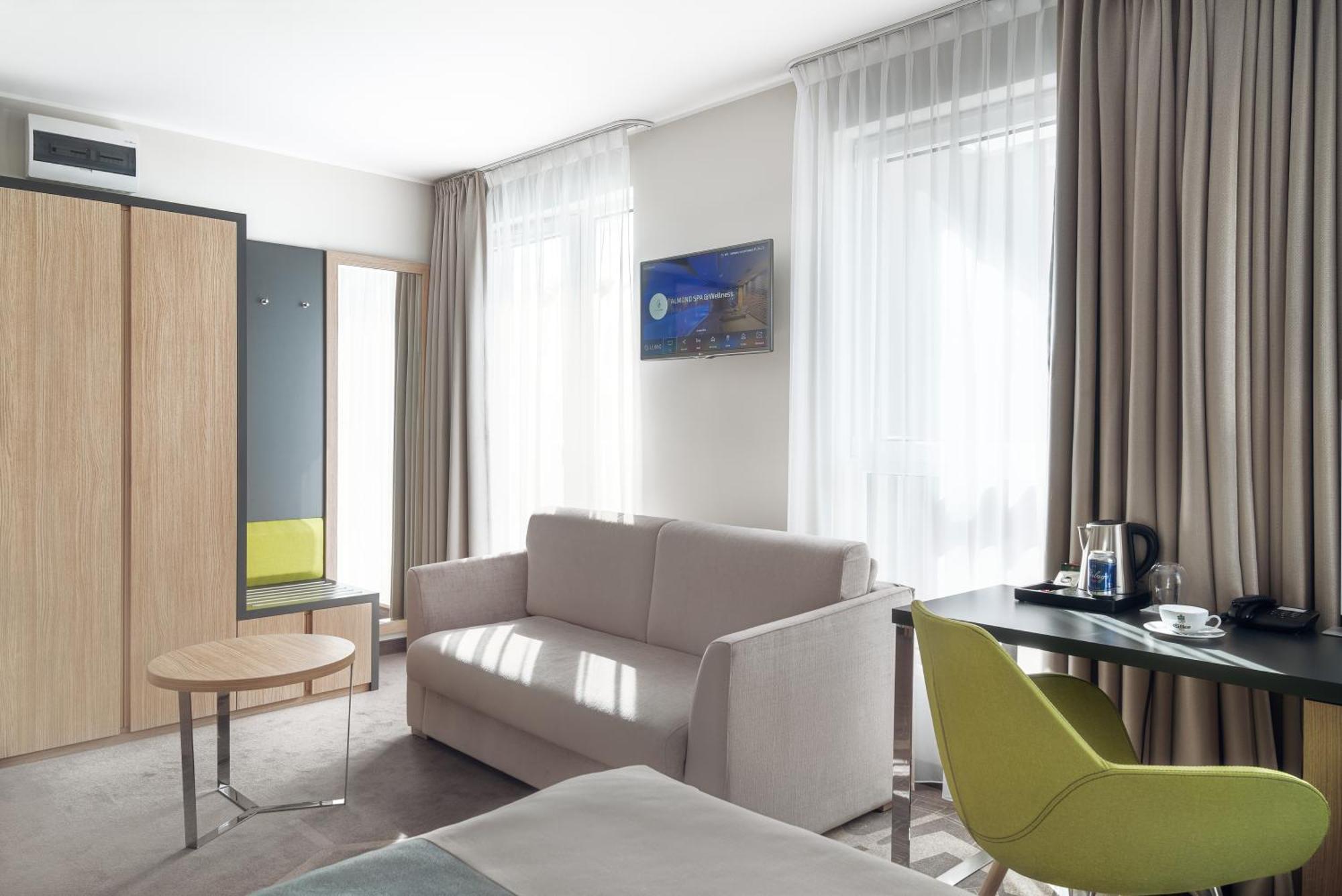 Almond Business & Spa Hotel 4*