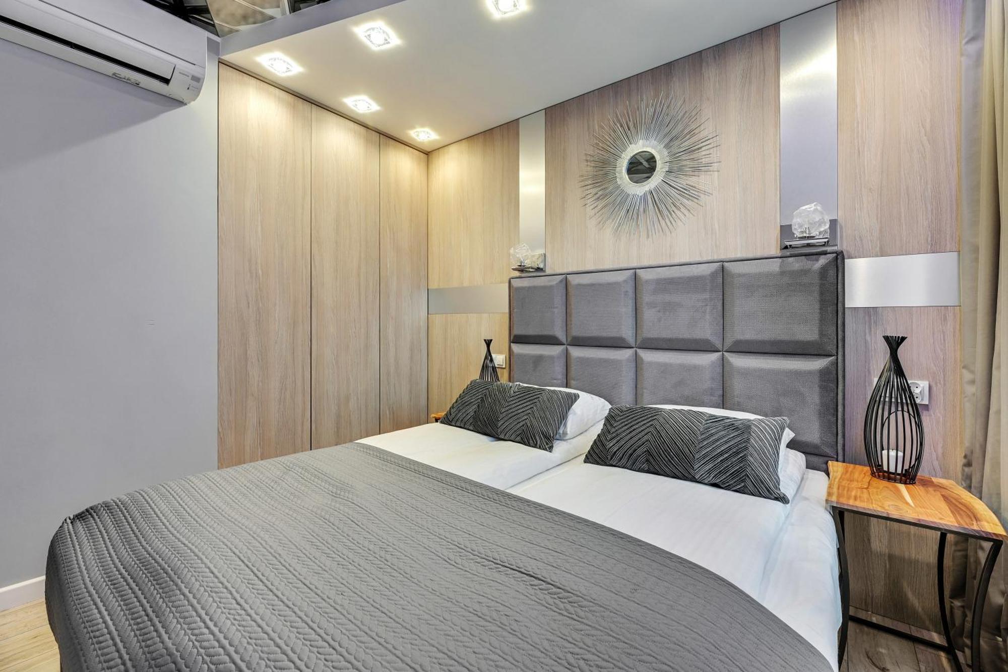 Elegant And Comfortable In Dom & House