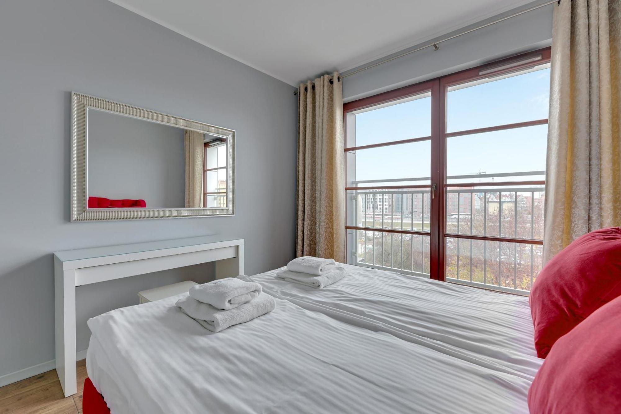Elegant And Modern Dom & House In *