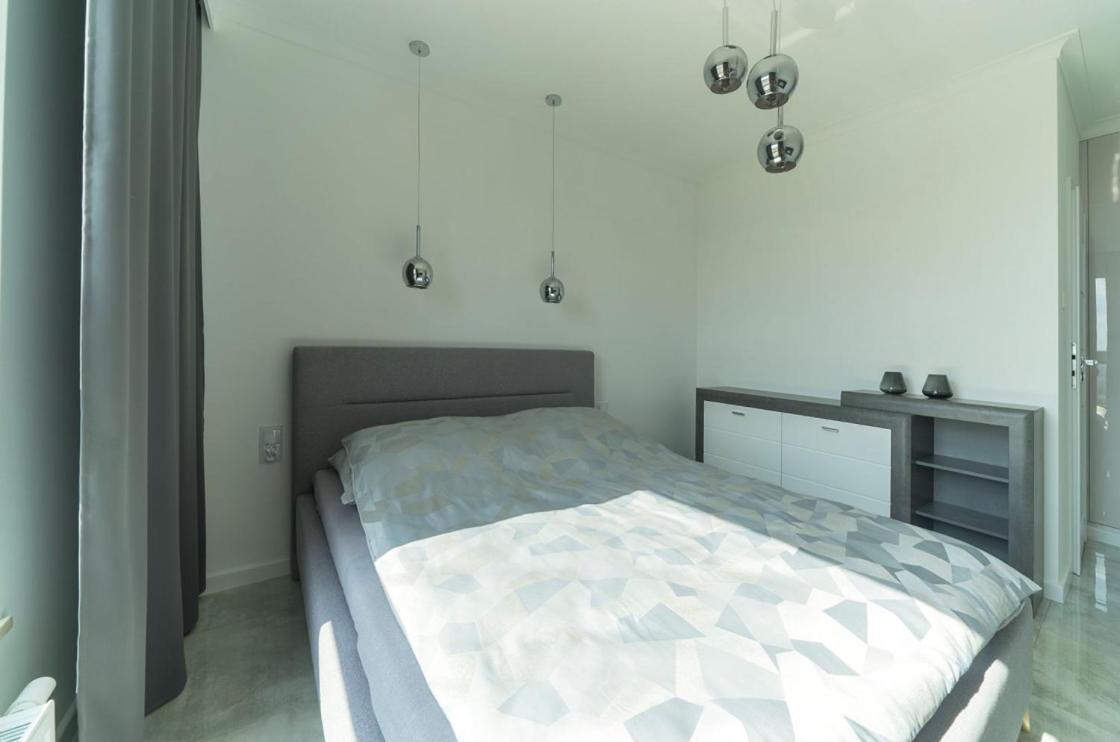 Apartmate- View Comfy By The Sea & Free Gym Apartment