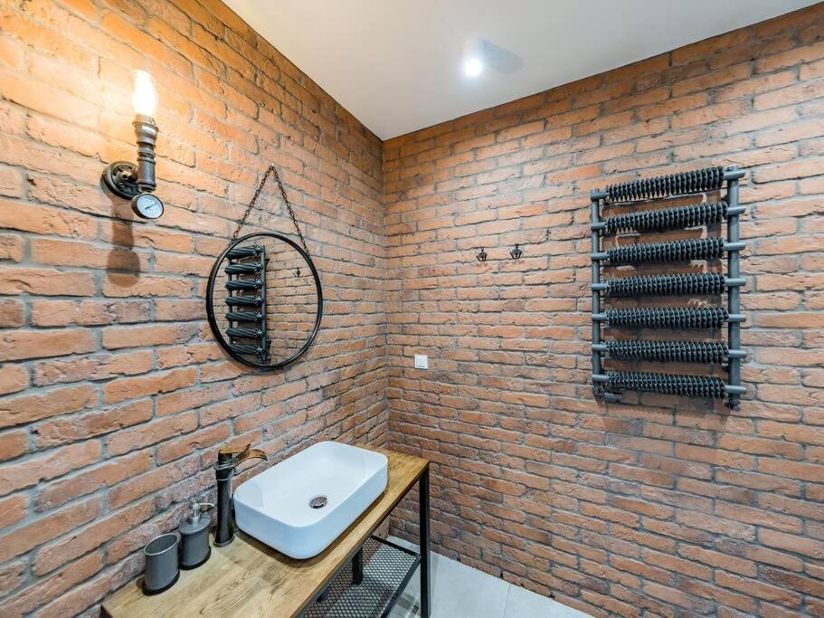 Hello Modern Industrial Browar Gdanski Apartment