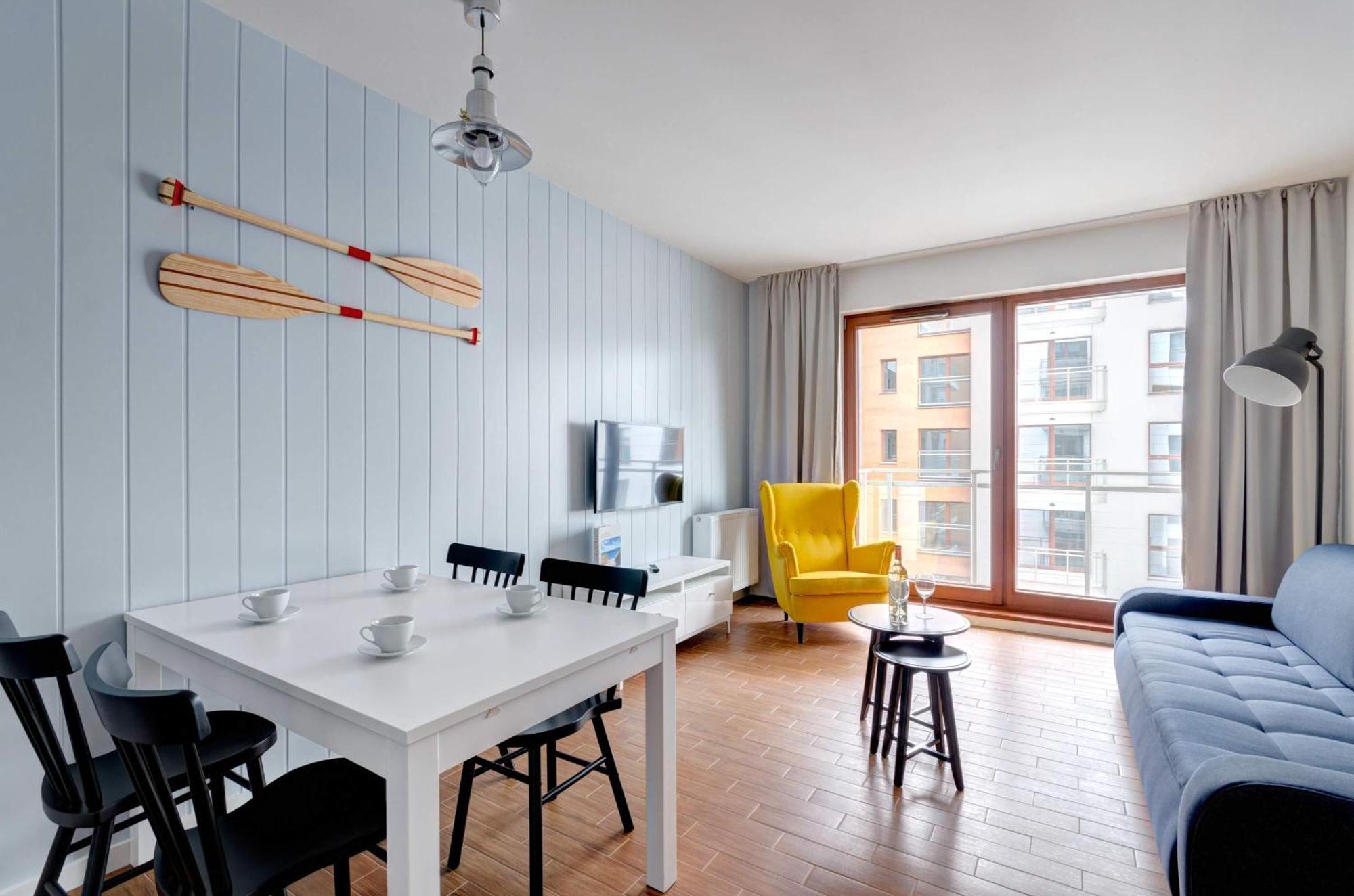 Elegant And Modern Dom & House In *