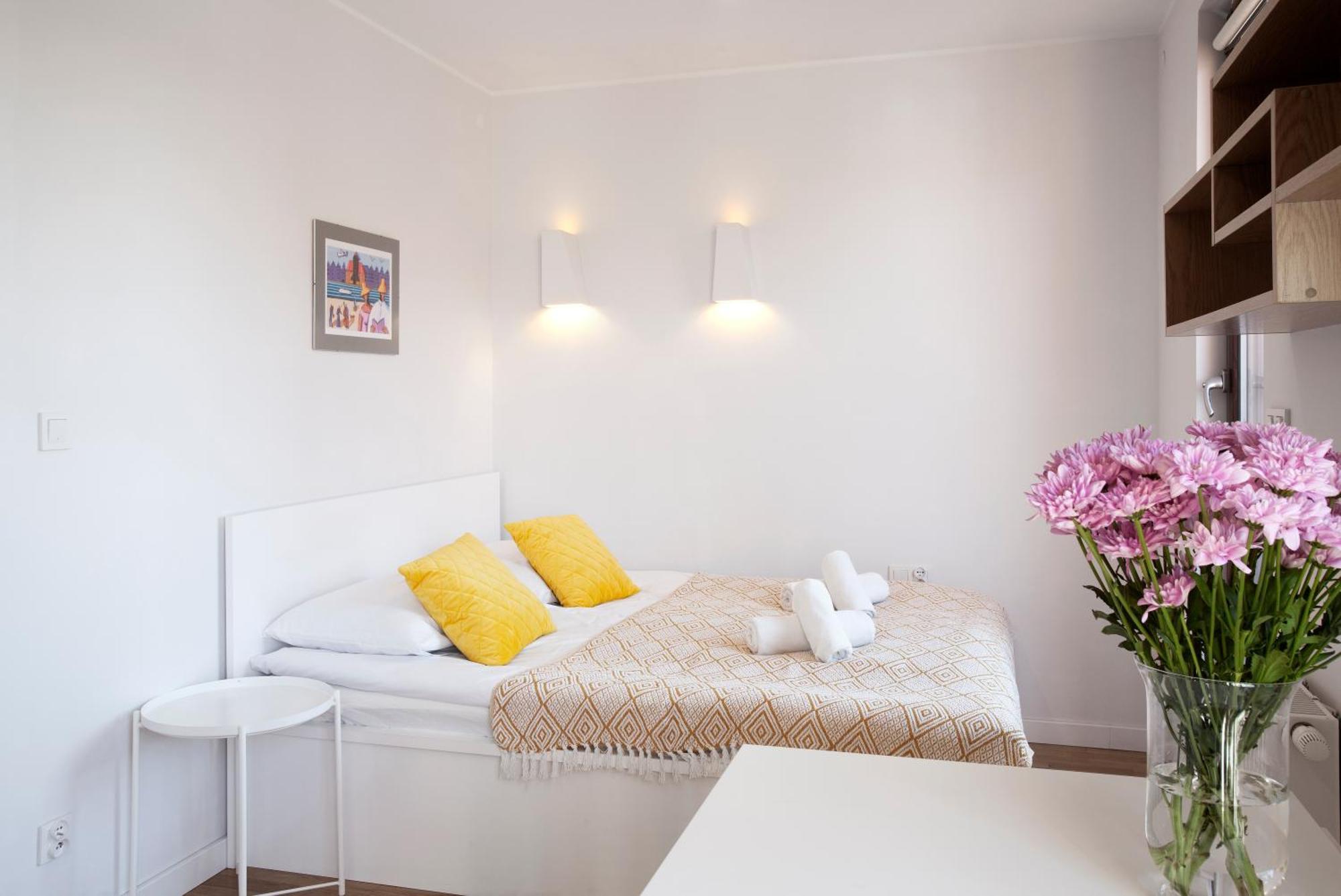 Apartment Marine With Balcony And Parking By Tyzenhauz *
