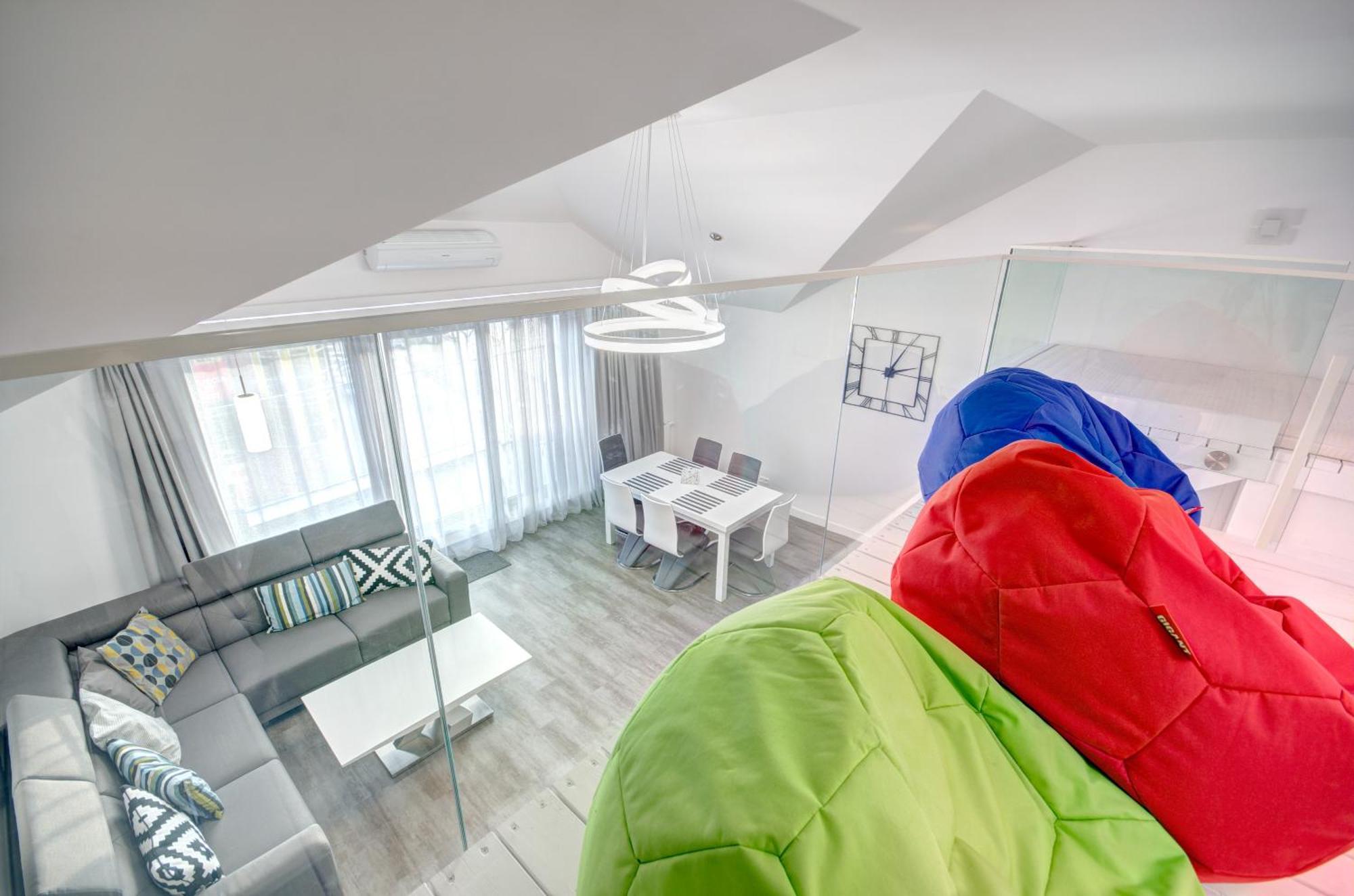 Apartament Waterlane Riverside - Spa, Pool, Gym & Parking By Downtown *