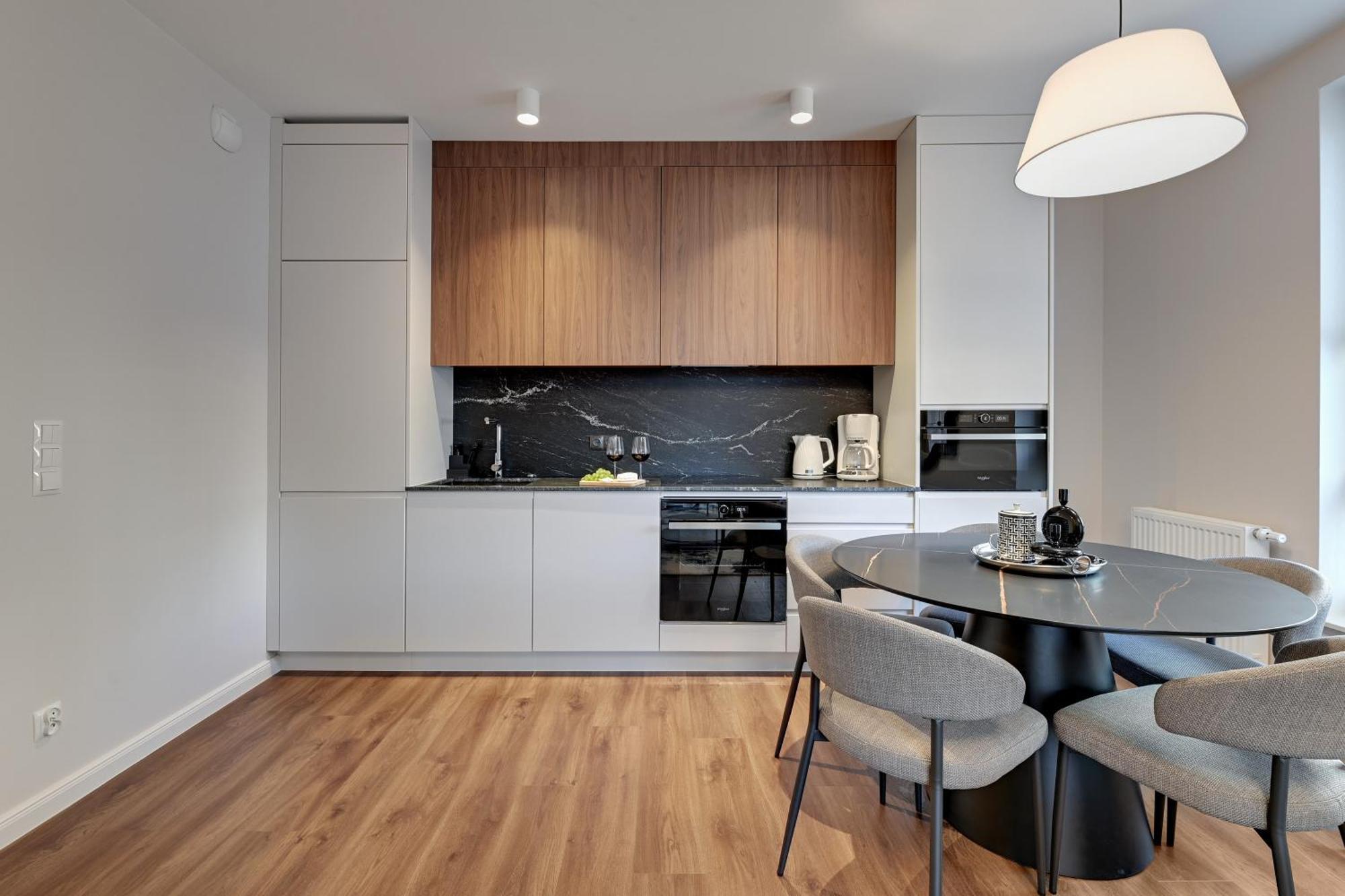 Scala Center Premium With Parking By Lion Apartment