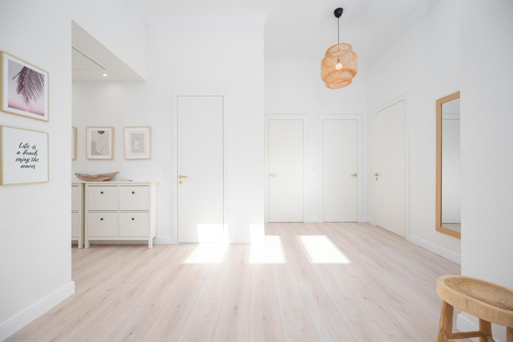 Classy White By Oneapartments Gdansk