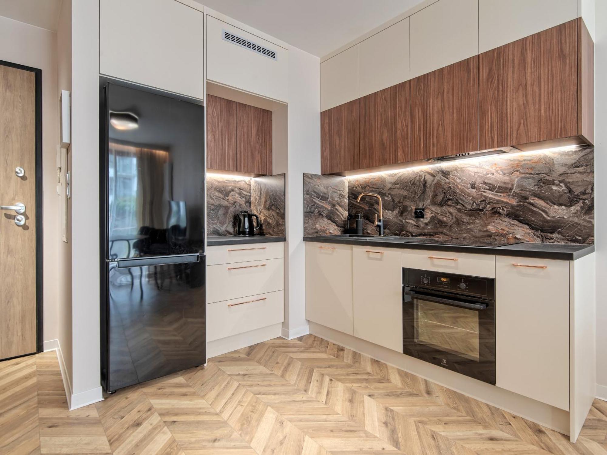 Platinium Garnizon Modern *