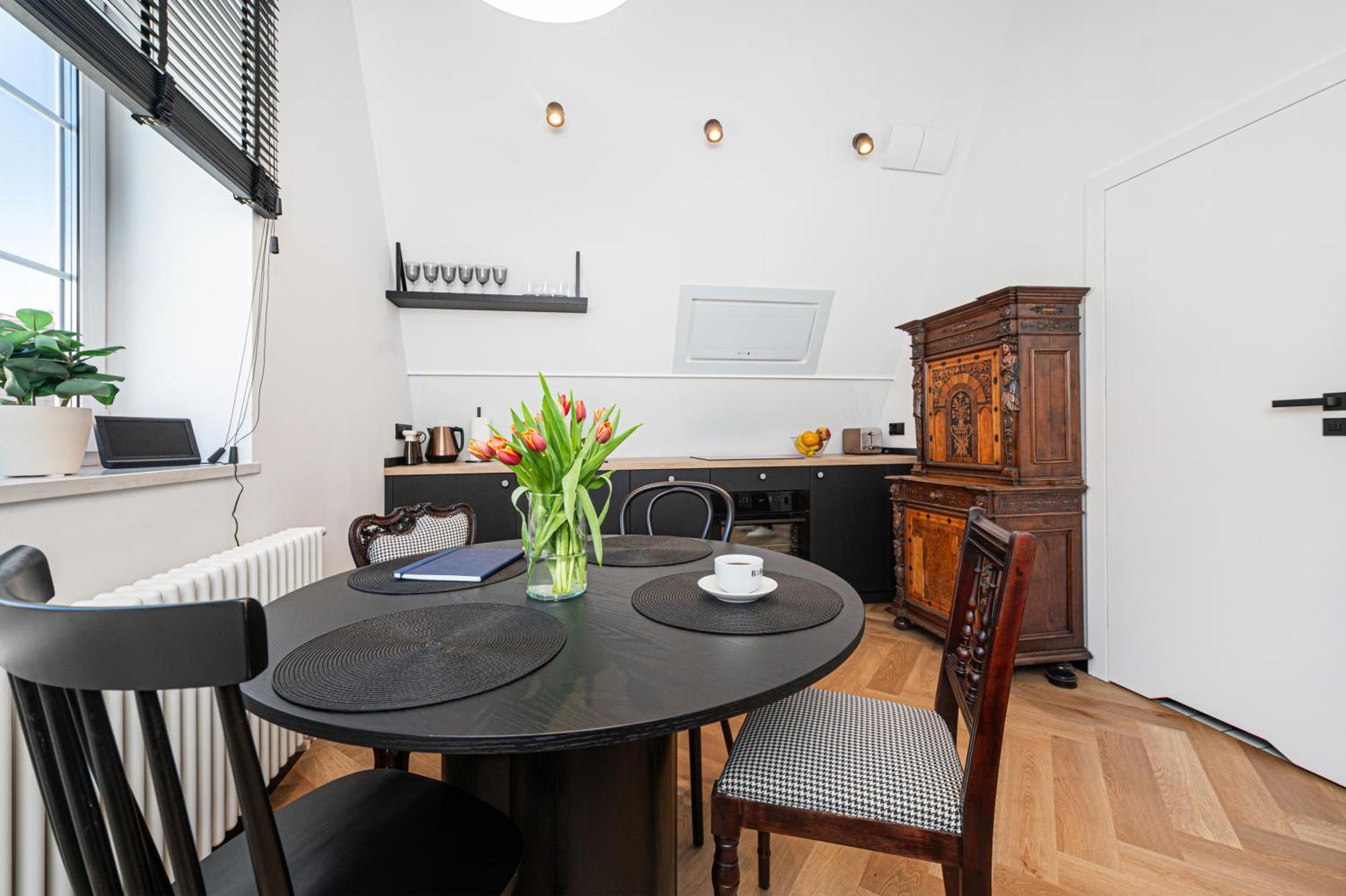 Apartment Teatro Old Town - Billberry