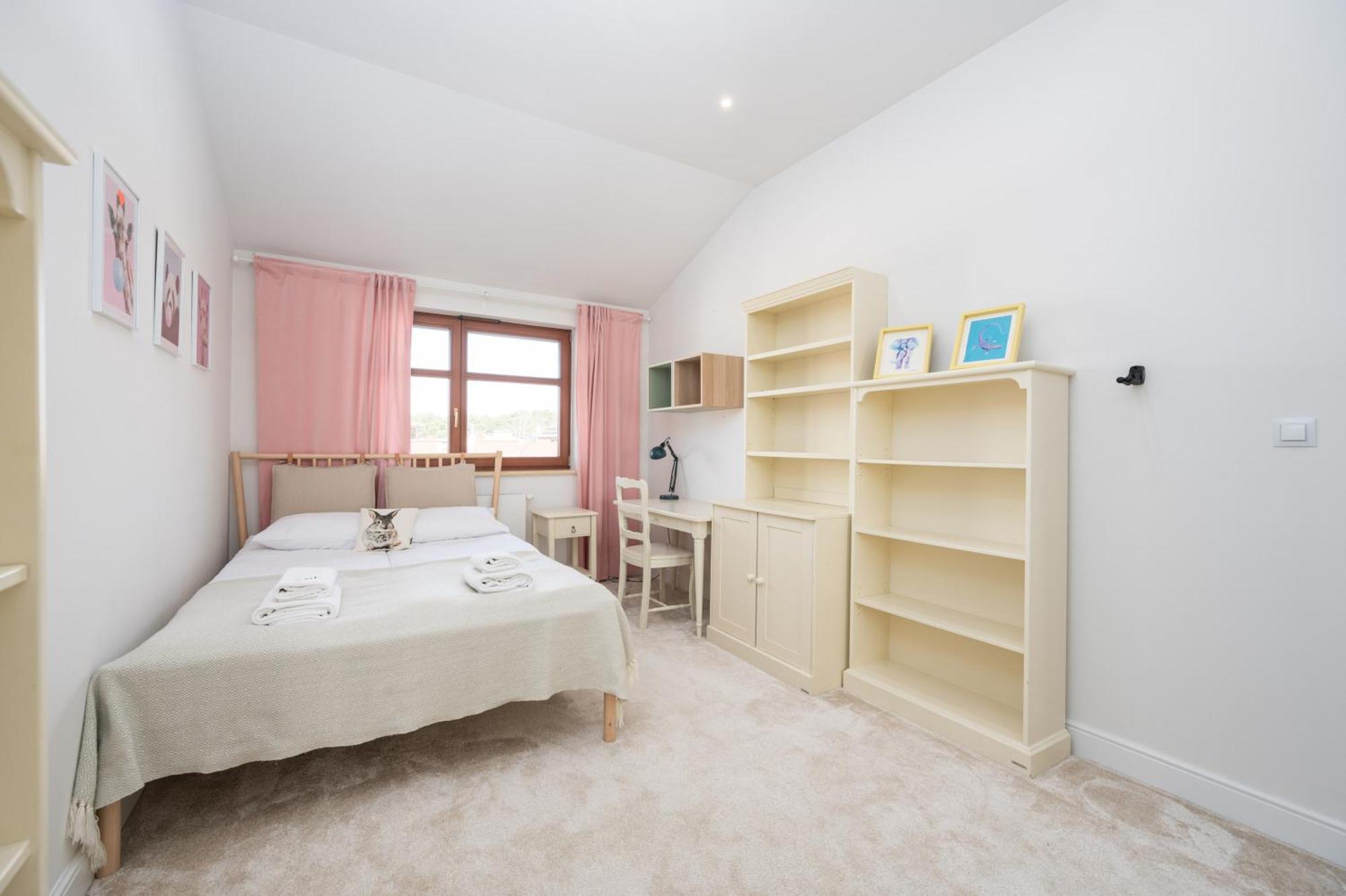 Classy White By Oneapartments Gdansk