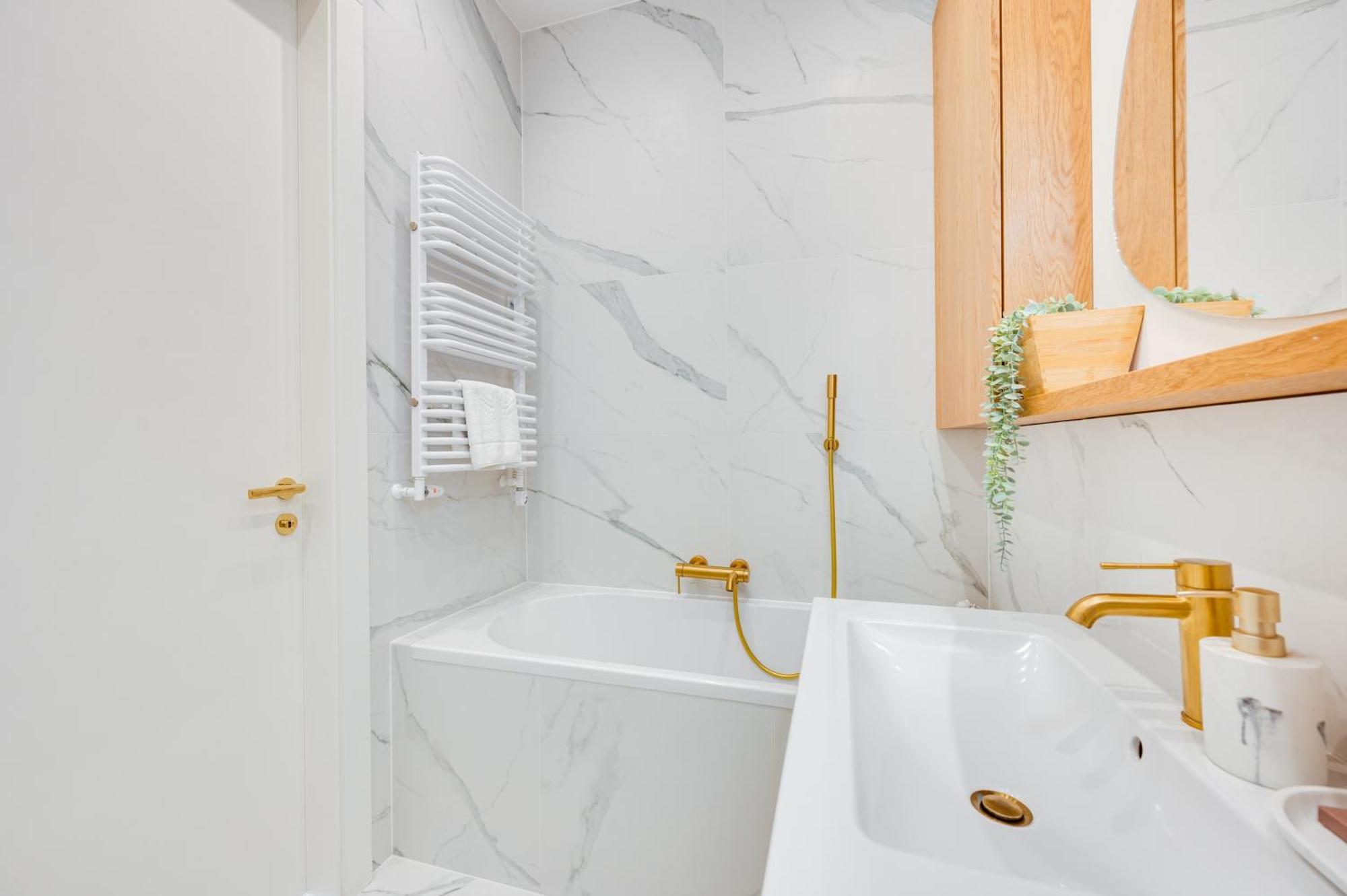 Apartment Classy White By Oneapartments