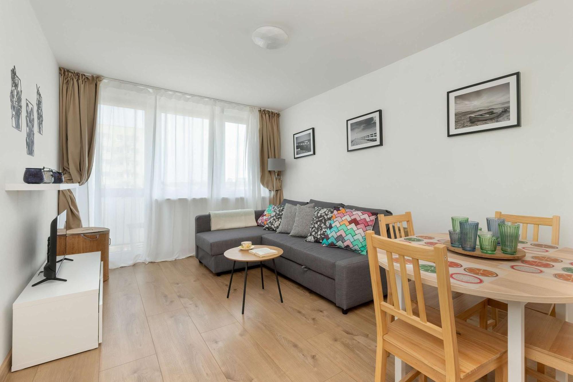 Cosy Pomorska With Playground In The Courtyard By Renters Apartment